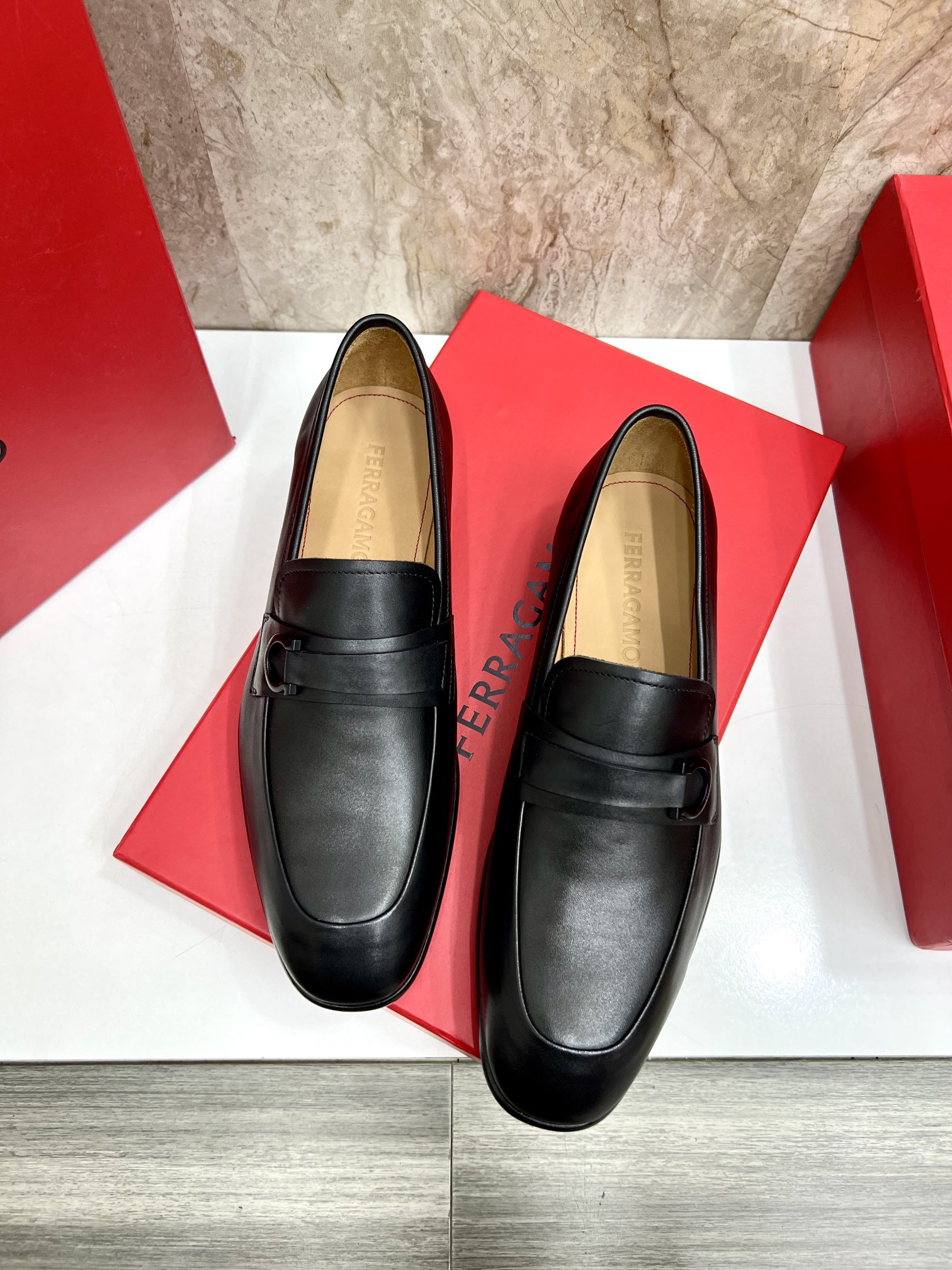 Salvatore Ferragamo Men's Leather Loafers with Buckle Detail,Black 6 i1726951475 4989 8