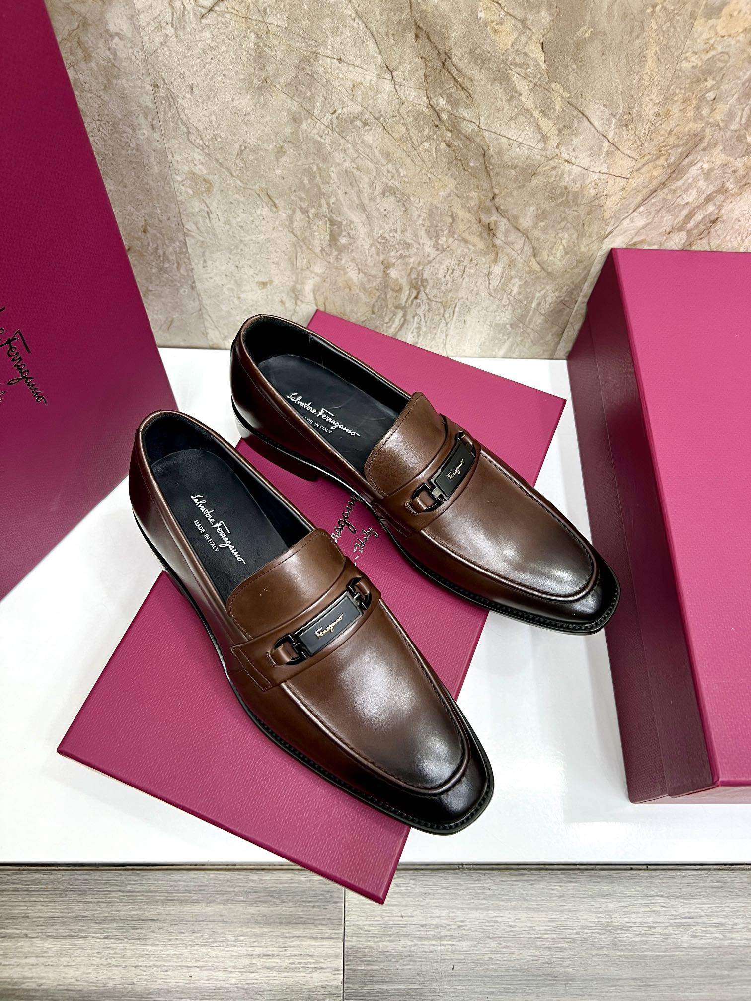 Salvatore Ferragamo Men's Leather Loafers with Gancini Ornament, Brown 5 i1727294058 1361 1