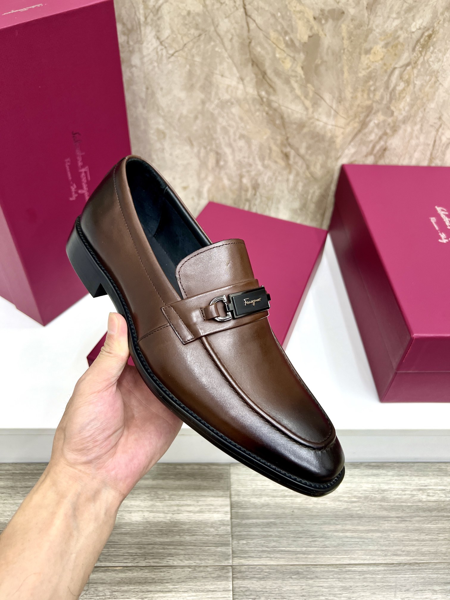 Salvatore Ferragamo Men's Leather Loafers with Gancini Ornament, Brown 8 i1727294058 3913 3