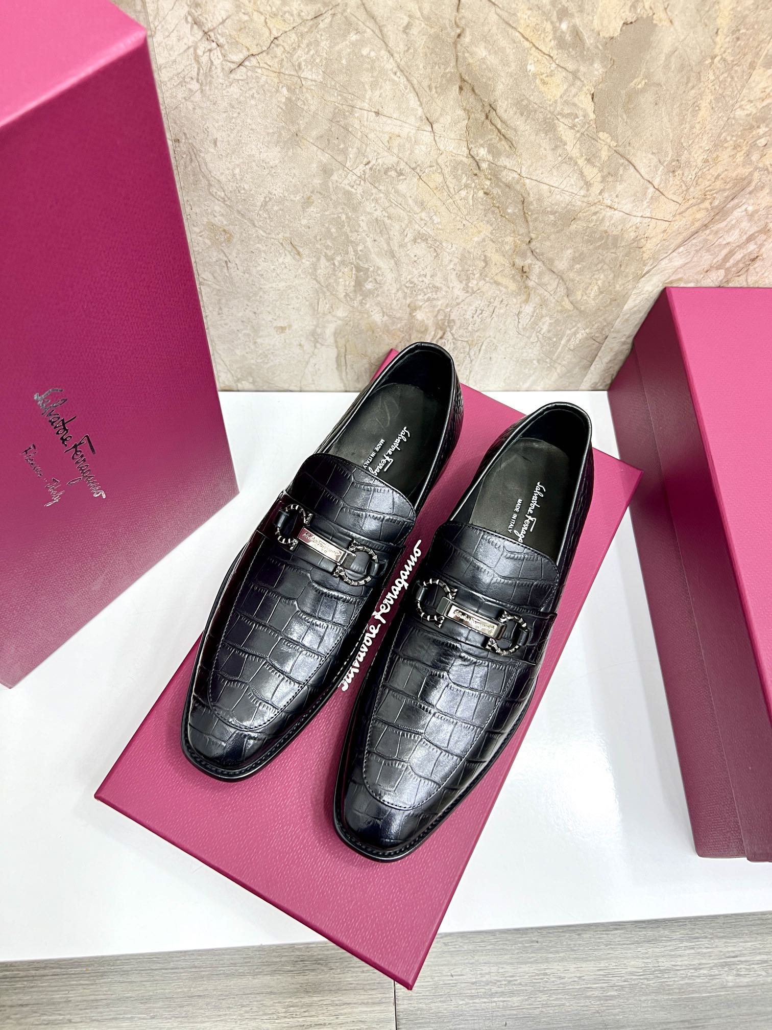 SF Men's Leather Loafers with Gancini Buckle - Stylish & Comfortable 4 i1727294080 9804 2