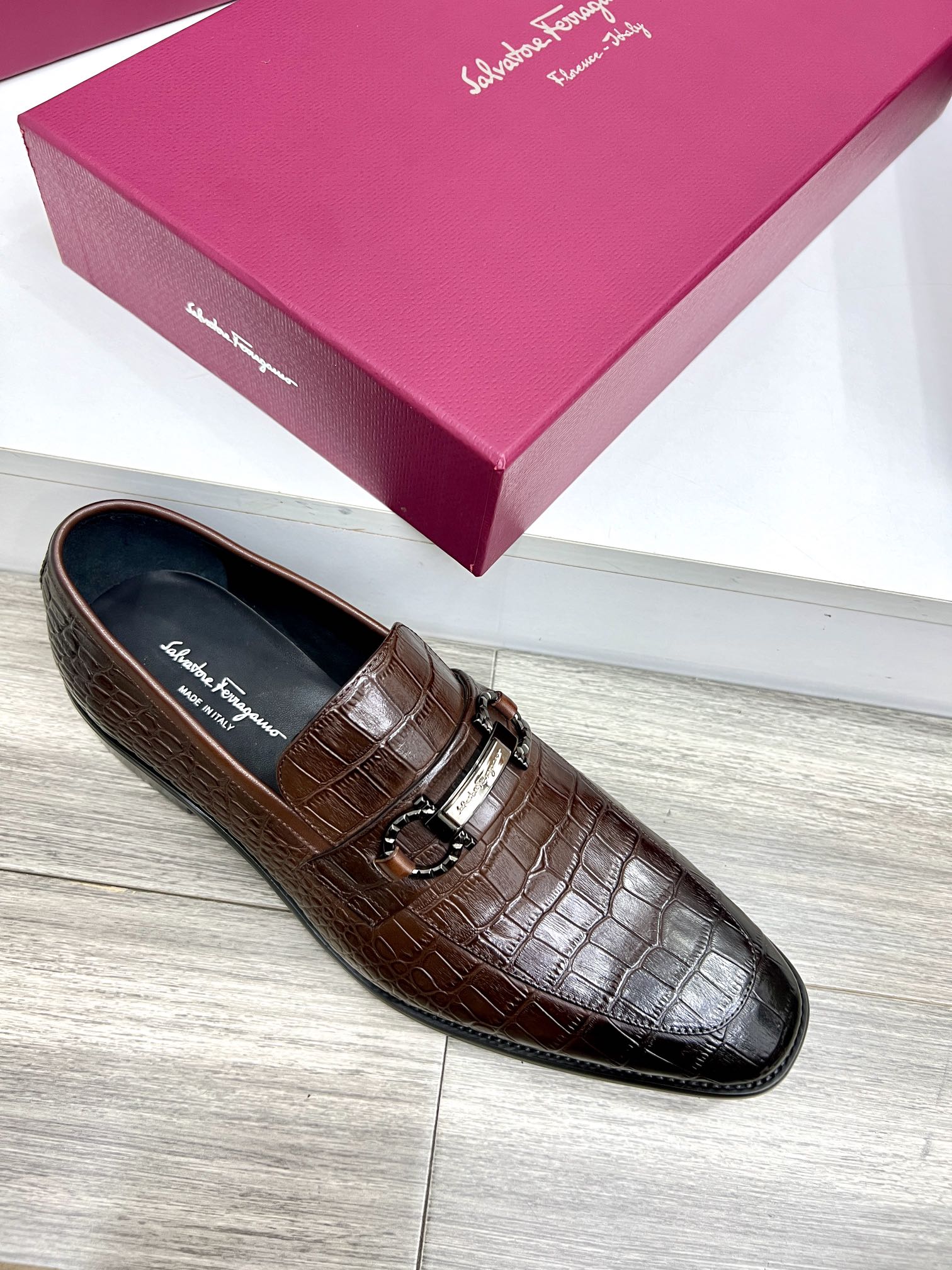 Salvatore Ferragamo Men's Brown Leather Loafers with Gancini Ornament 7 i1727294093 8620 7