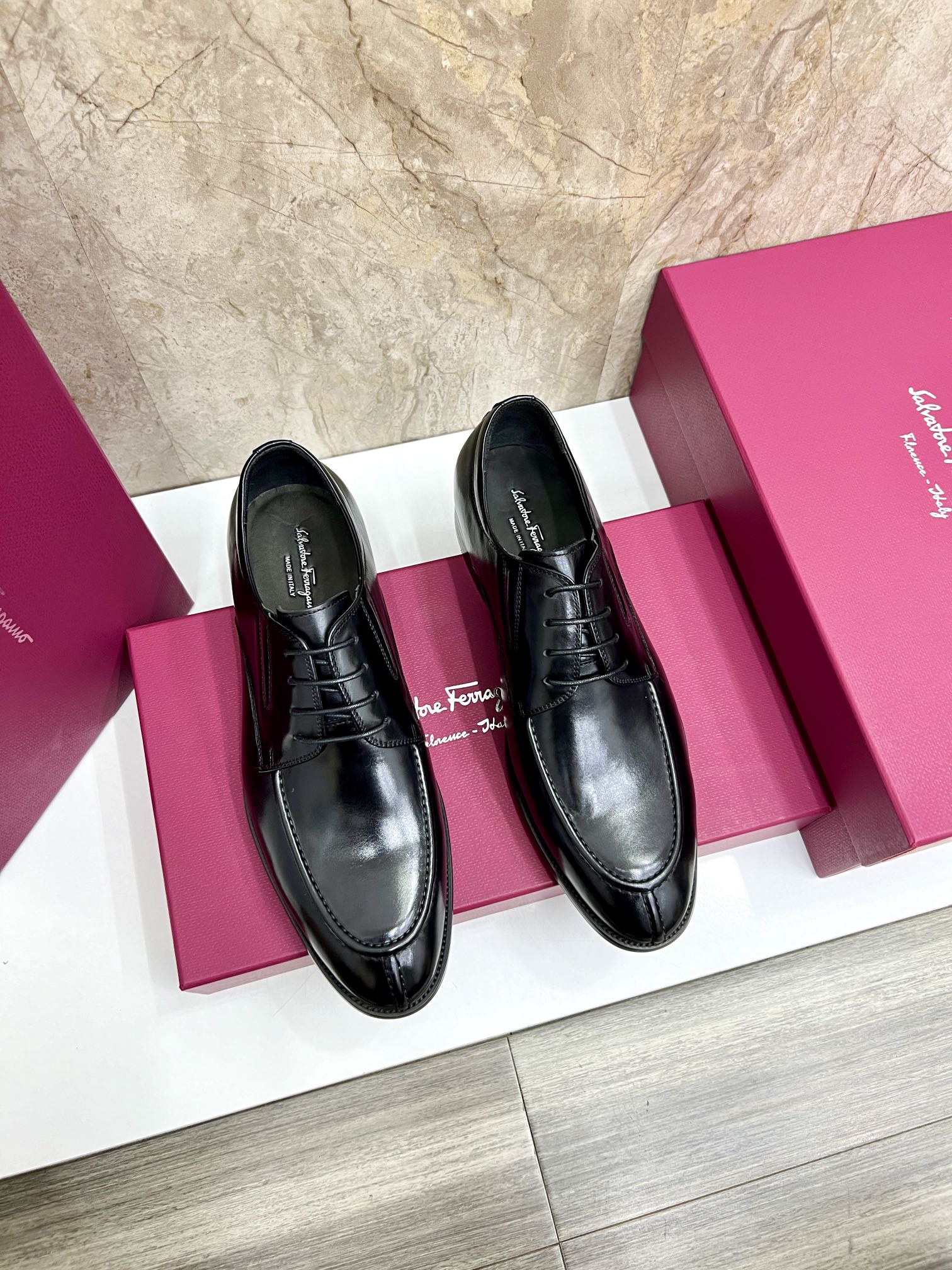 Salvatore Ferragamo Men's Leather Oxford Dress Shoes, Handmade in Italy 1 Salvatore Ferragamo Men's Leather Oxford Dress Shoes, Handmade in Italy