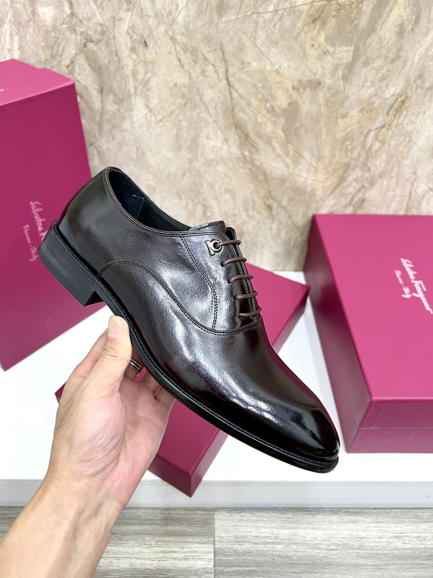Salvatore Ferragamo Men's Leather Dress Shoes - Classic Lace-Up Oxfords 7 i1727294274 8501 8