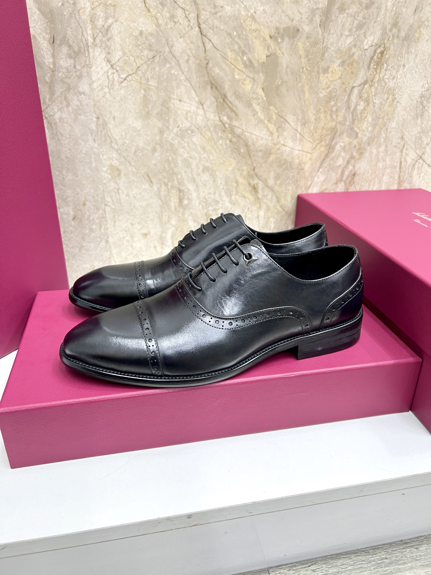 Salvatore Ferragamo Men's Black Leather Oxford Dress Shoes, Lace-up 3 i1727294297 1948 3