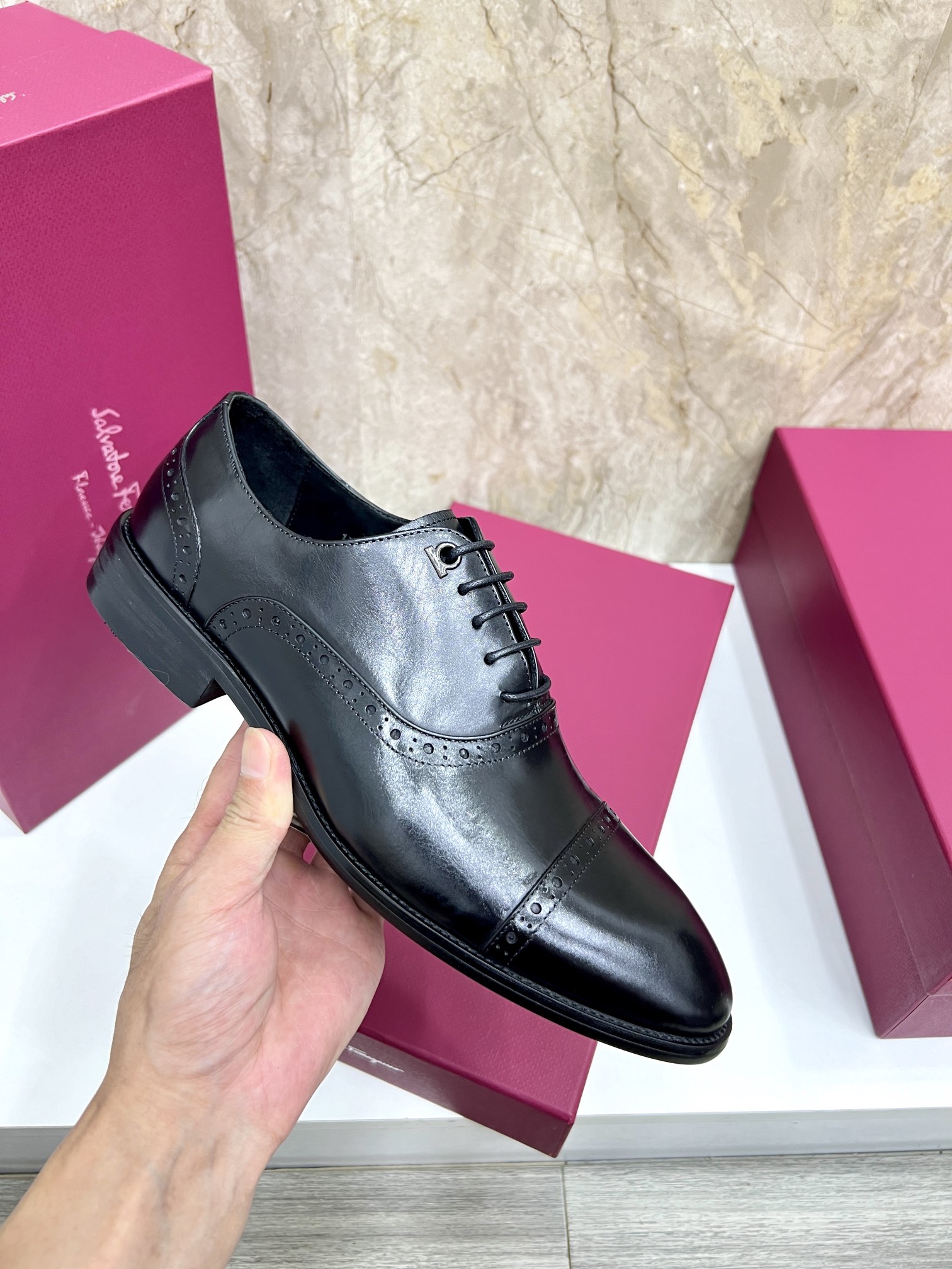 Salvatore Ferragamo Men's Black Leather Oxford Dress Shoes, Lace-up 7 i1727294297 9331 2