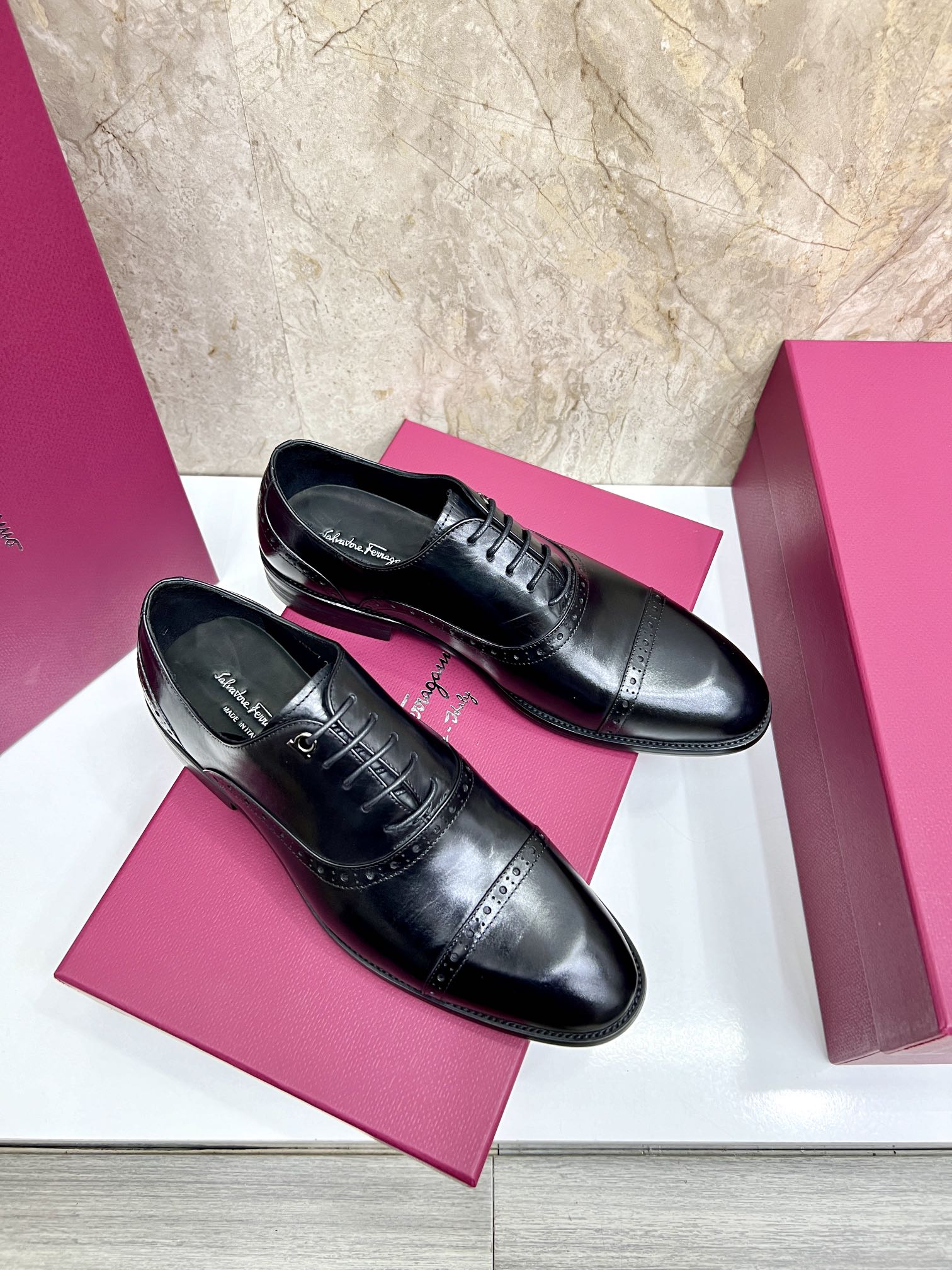 Salvatore Ferragamo Men's Black Leather Oxford Dress Shoes, Lace-up 5 i1727294298 13 8