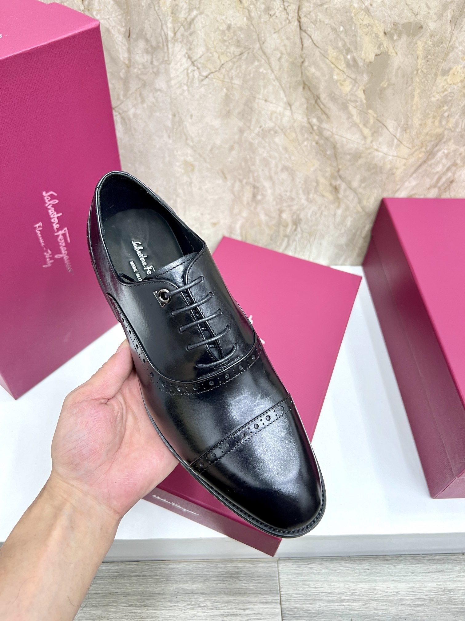 Salvatore Ferragamo Men's Black Leather Oxford Dress Shoes, Lace-up 8 i1727294298 9470 5