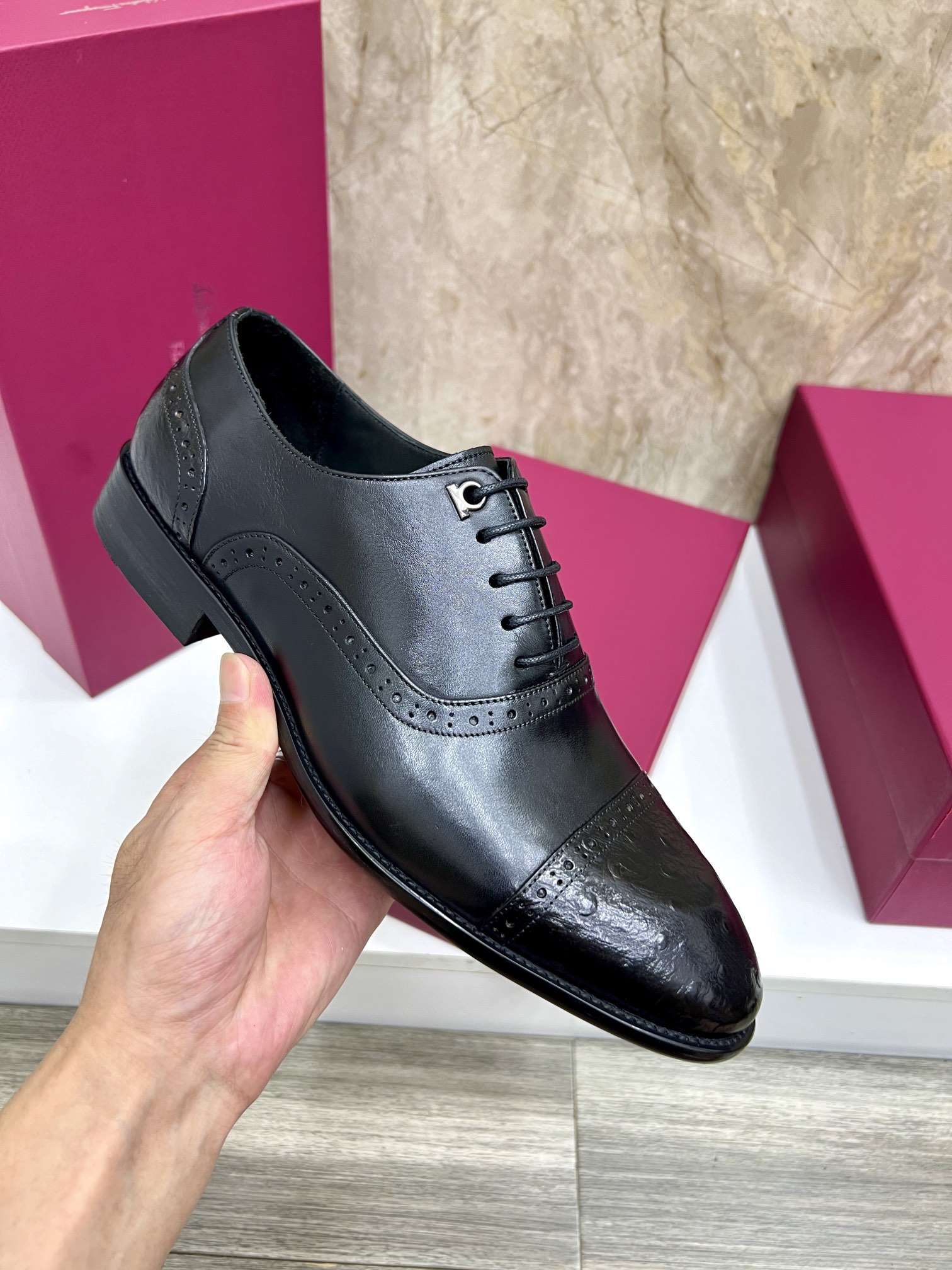 Salvatore Ferragamo Men's Black Leather Oxford Dress Shoes, Sizes 38-44 8 i1727294333 1788 4