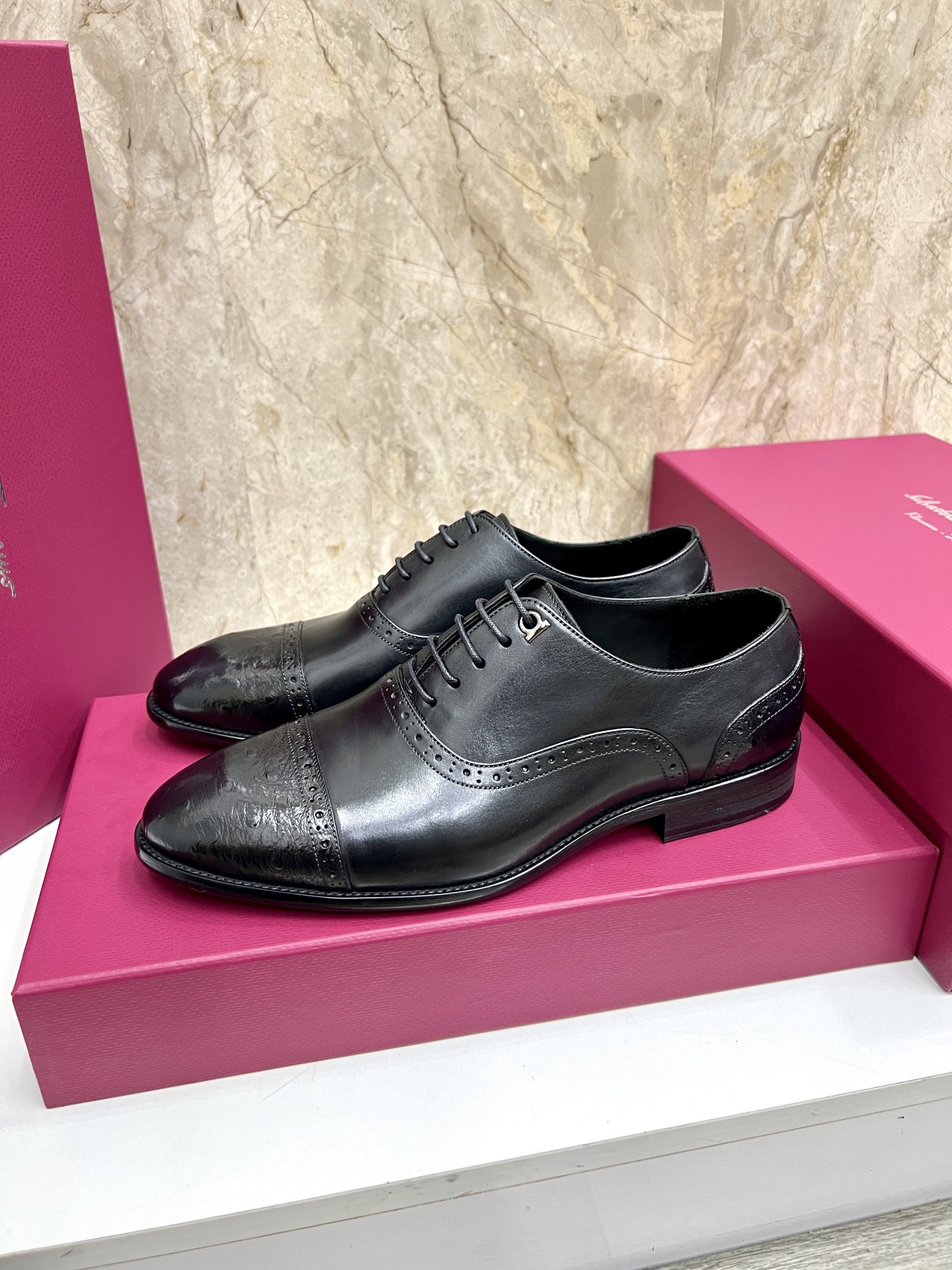 Salvatore Ferragamo Men's Black Leather Oxford Dress Shoes, Sizes 38-44 3 i1727294333 3809 0