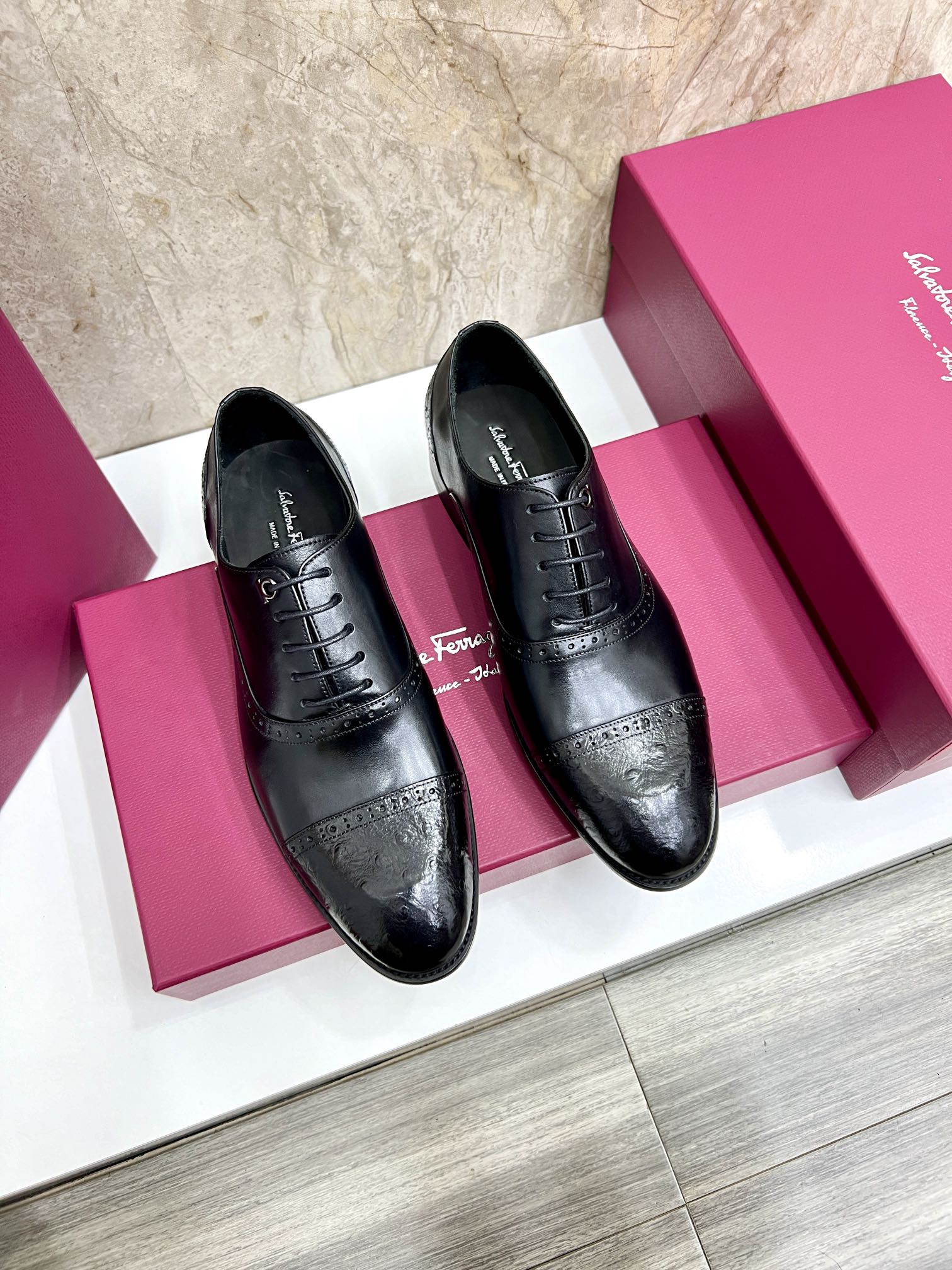 Salvatore Ferragamo Men's Black Leather Oxford Dress Shoes, Sizes 38-44 1 Salvatore Ferragamo Men's Black Leather Oxford Dress Shoes, Sizes 38-44