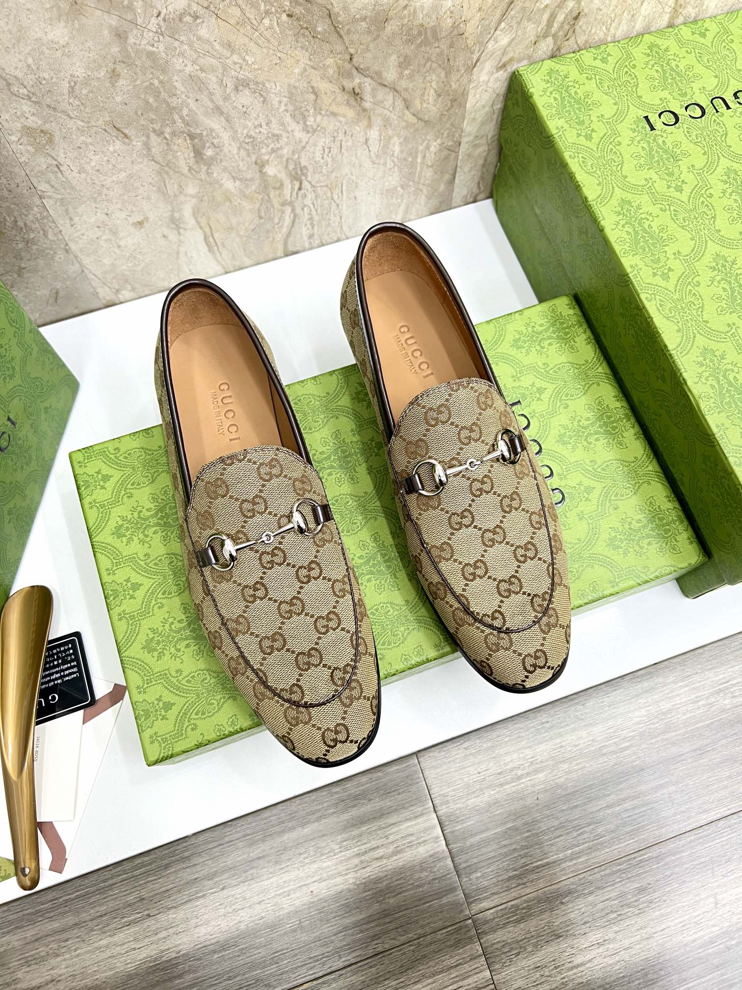 Gucci Men's G Metal Buckle Loafers - Iconic Design & Supreme Comfort 2 i1731904886 913 7