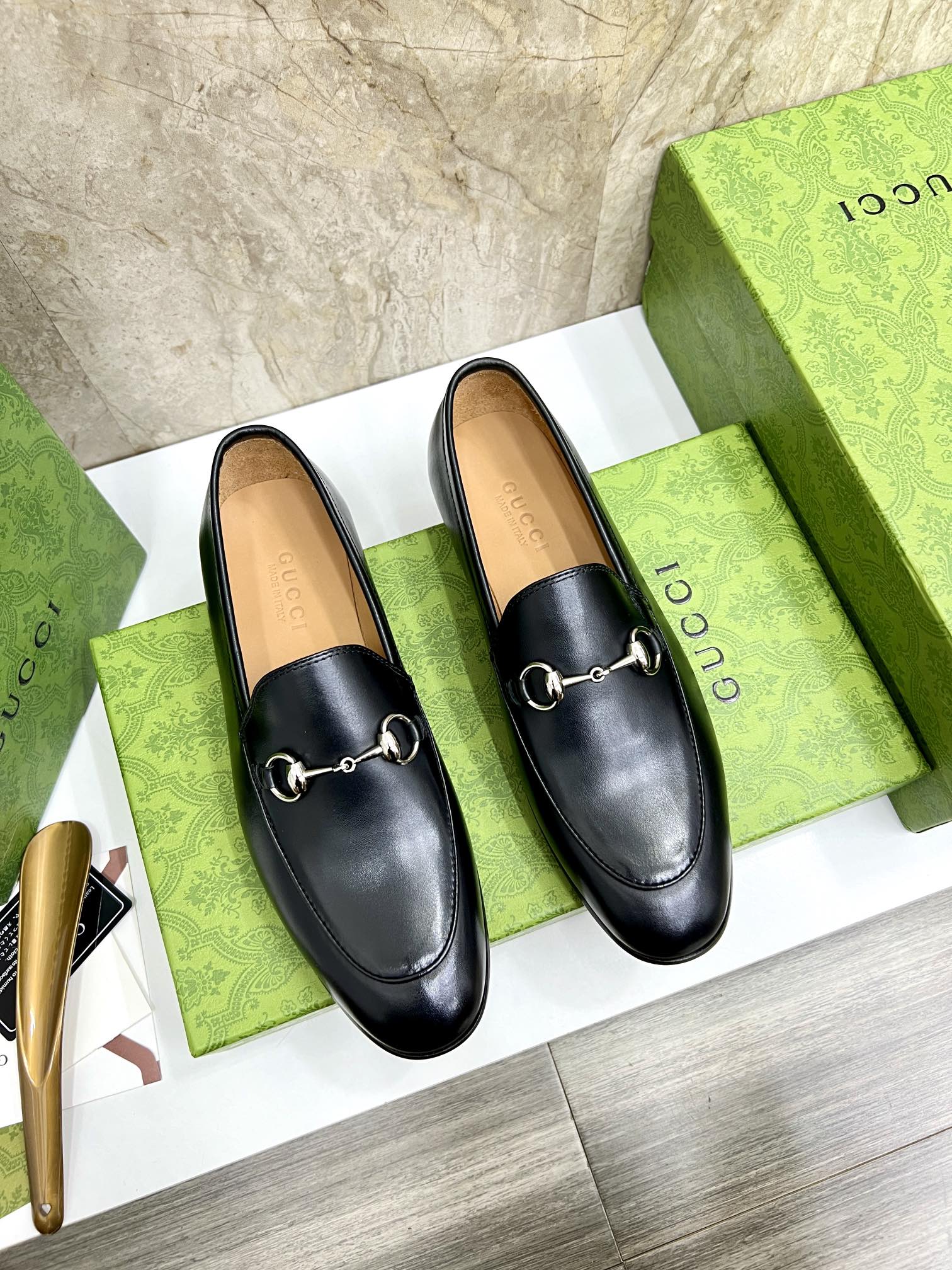 Gucci Men's Black Leather Loafers with Horsebit Detail - Size 39-44