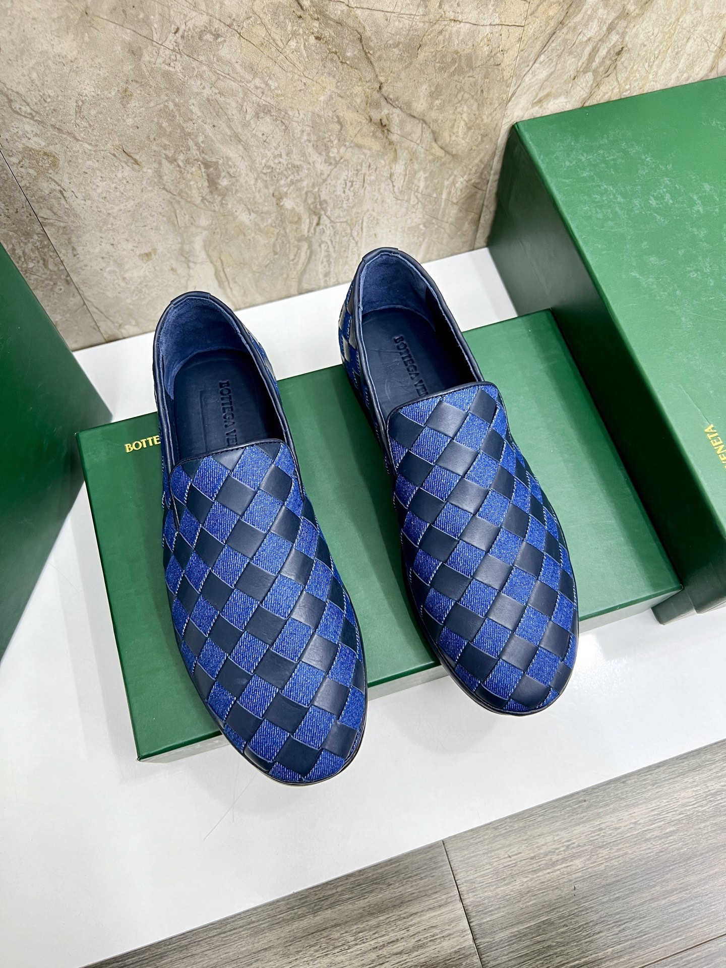 Bottega Veneta Heren Loafers - Blauw Geweven Leer - Comfortabel & Stijlvol