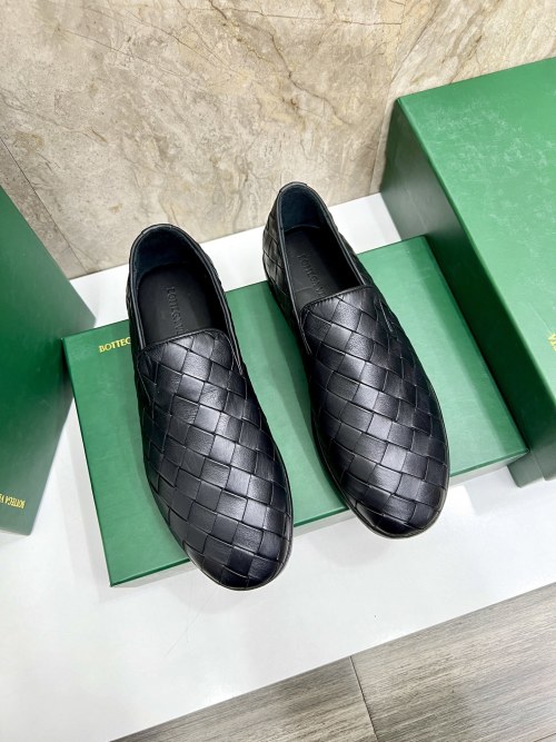 Bottega Veneta Men's Black Leather Intrecciato Loafers Slip-Ons Shoes