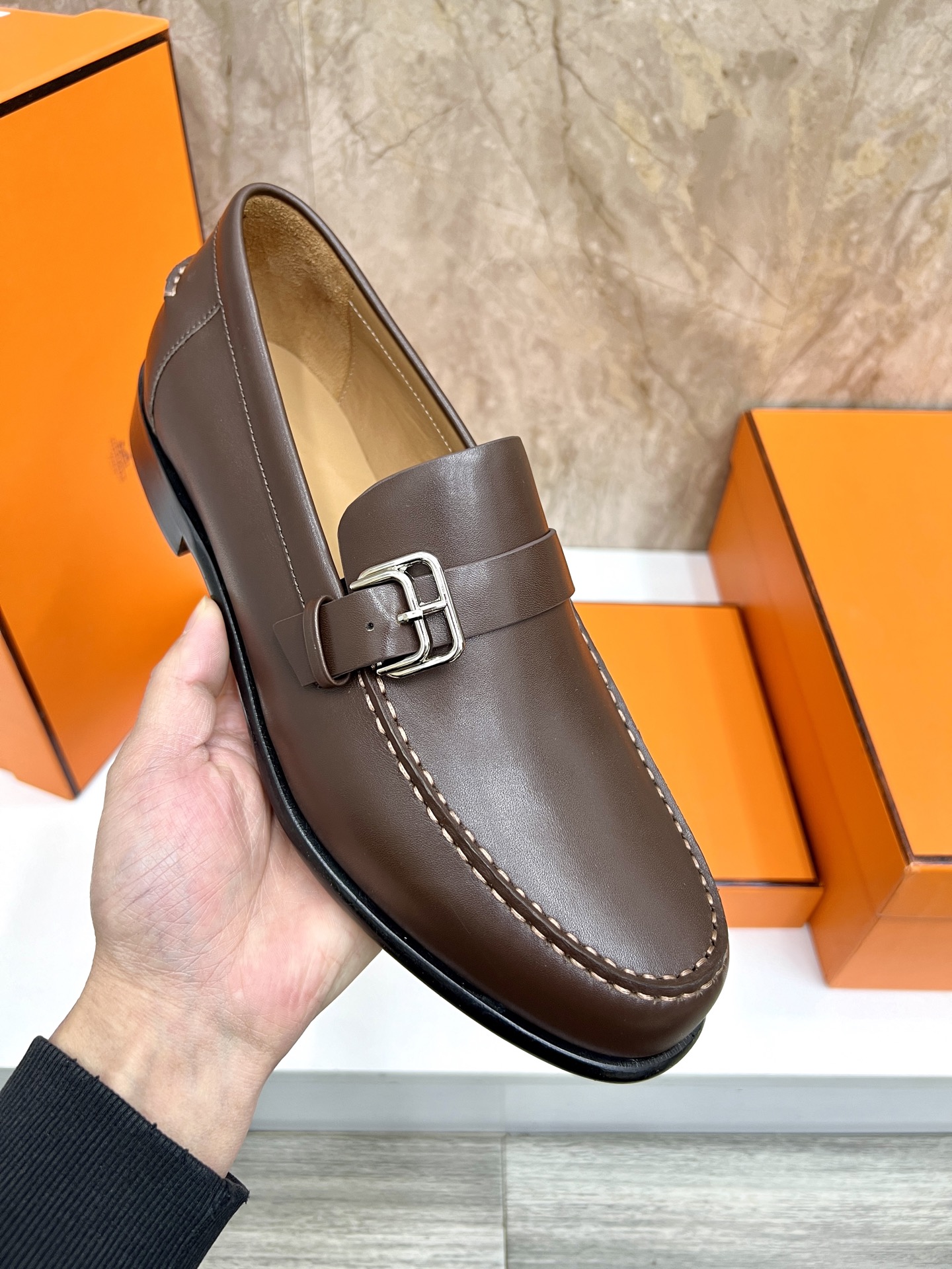 Hermès Giovanni Leather Loafers with Palladium Buckle - Classic Elegance 7 i1742294565174 5972 0 5