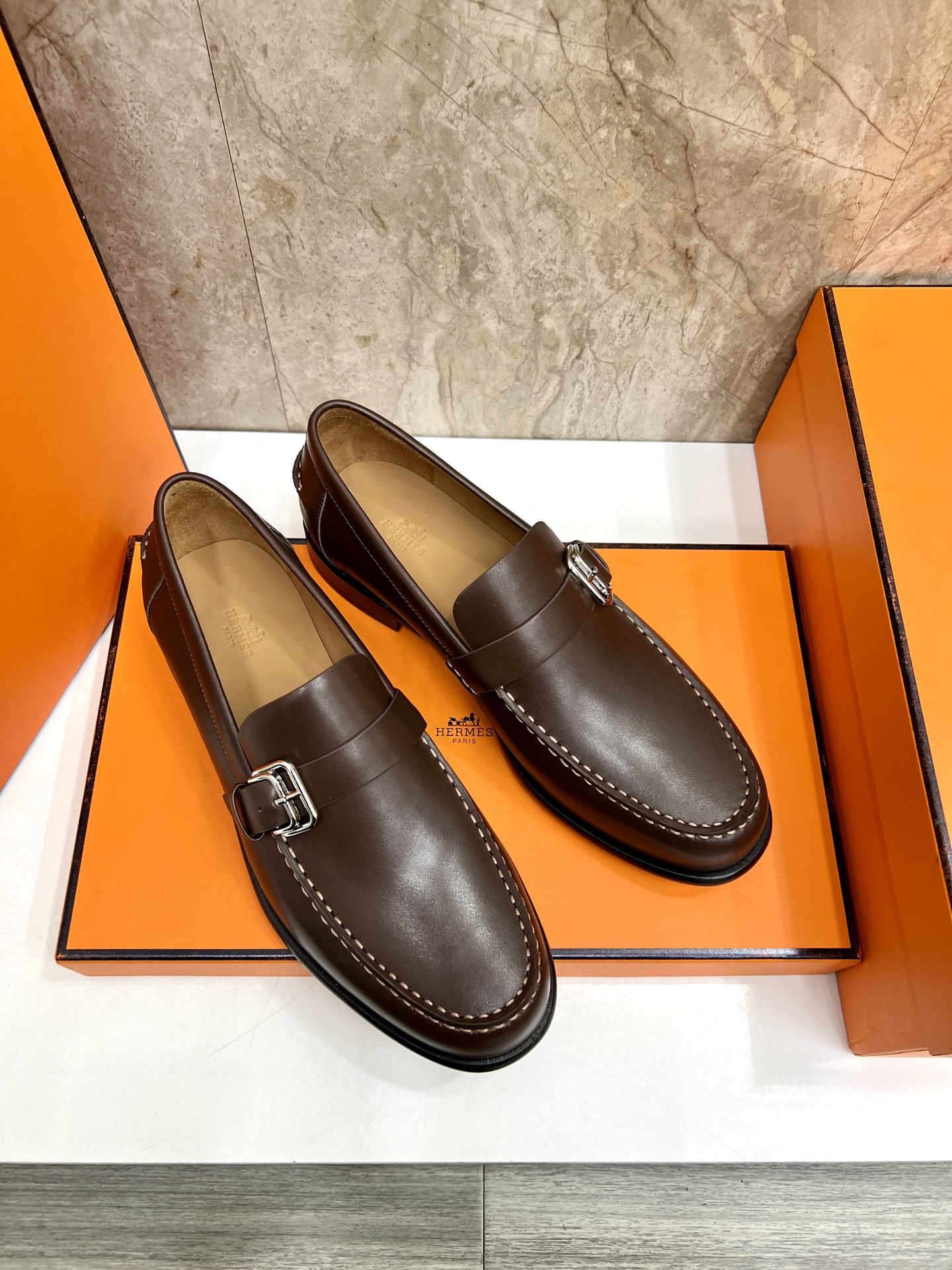 Hermès Giovanni Leather Loafers with Palladium Buckle - Classic Elegance 4 i1742294565244 29 0 2