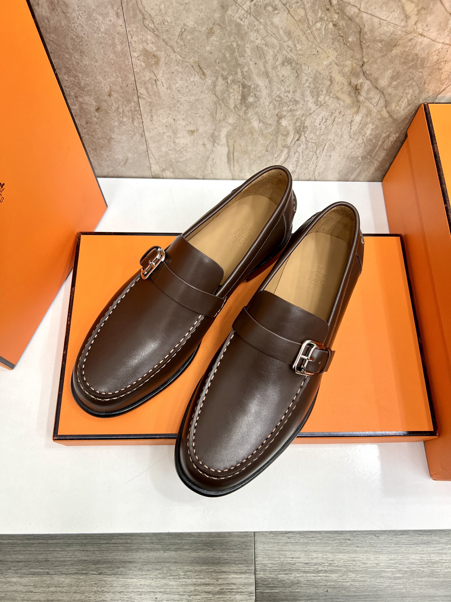 Hermès Giovanni Leather Loafers with Palladium Buckle - Classic Elegance 3 i1742294565248 9113 0 1