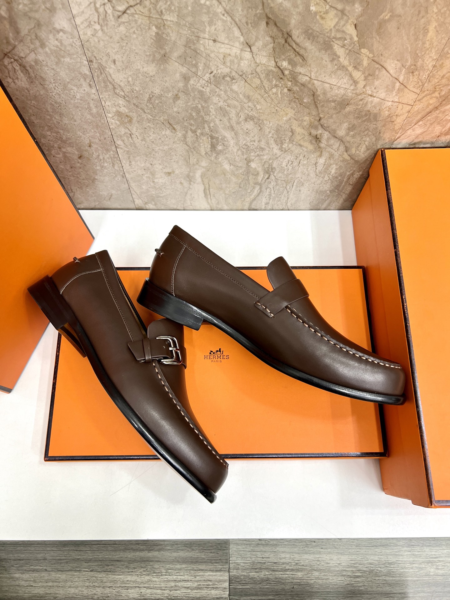 Hermès Giovanni Leather Loafers with Palladium Buckle - Classic Elegance 5 i1742294566054 9394 0 3