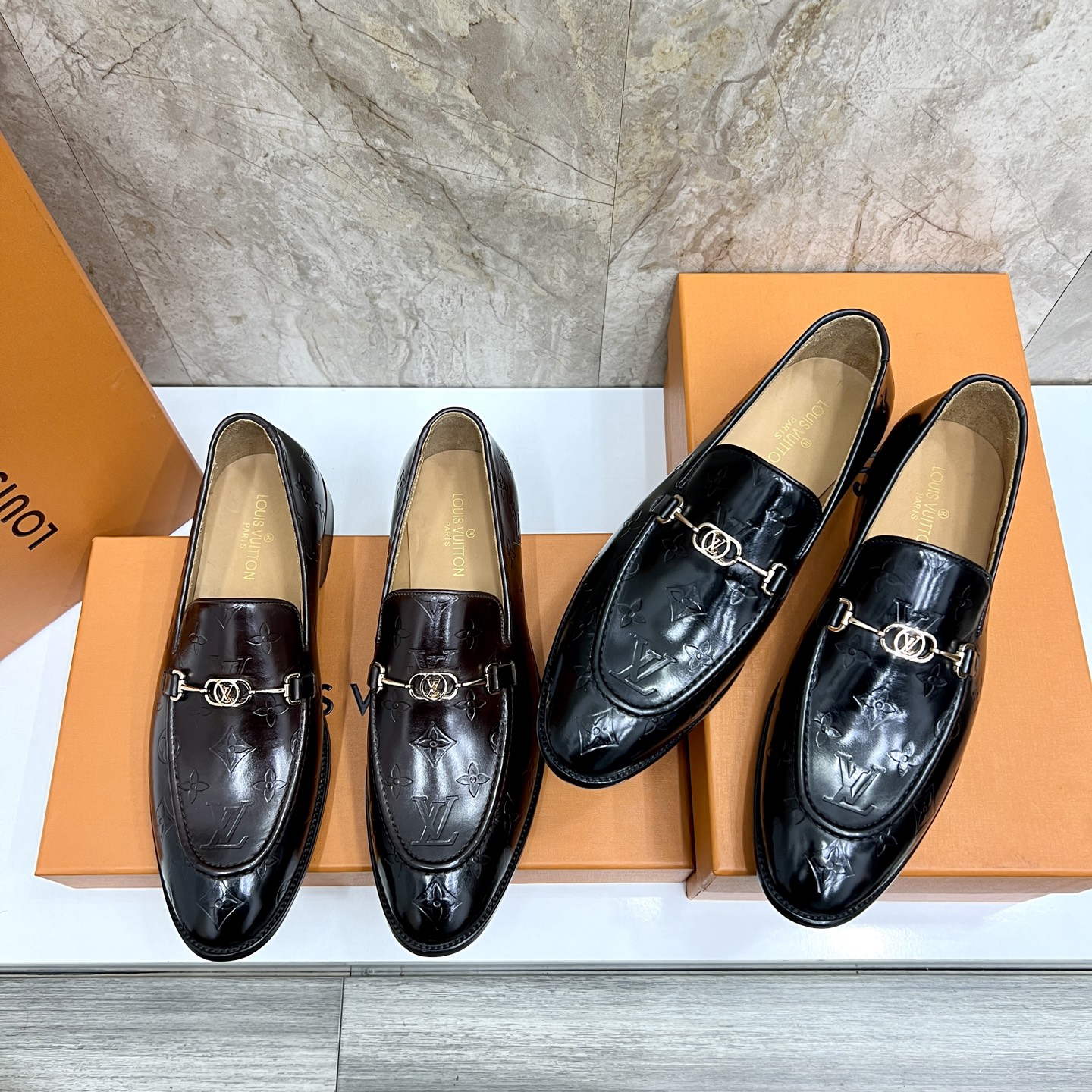 Louis Vuitton Vendome Flex Loafer in Black Leather with Monogram Detail 10 i1742487904778 7382 0 8