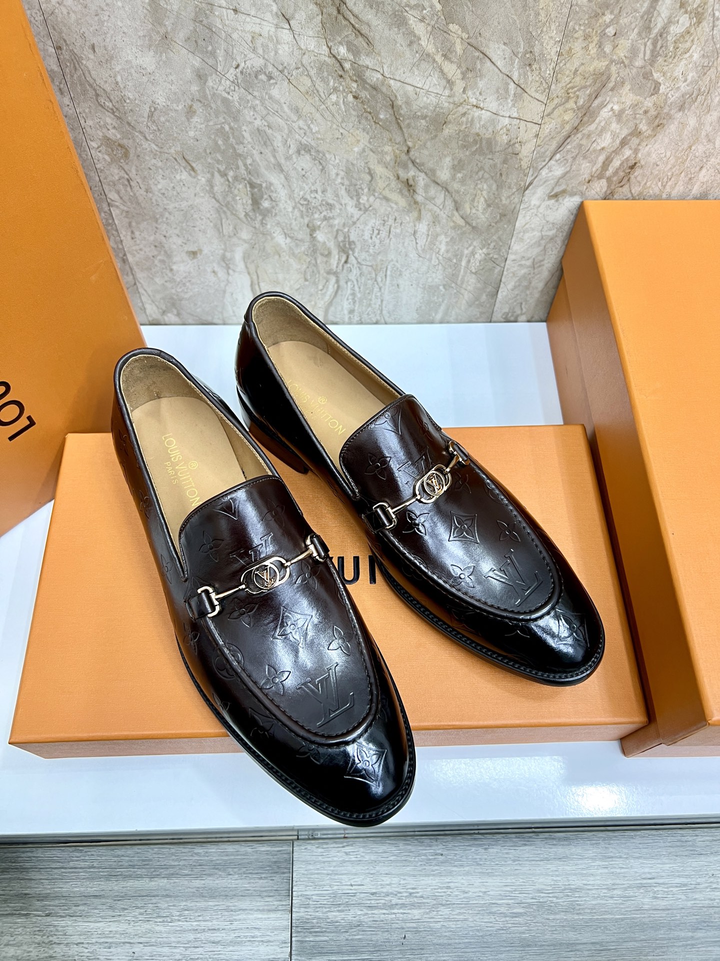 Louis Vuitton Vendome Flex Loafer in Black Leather with Monogram Detail 4 i1742487959466 7964 0 2