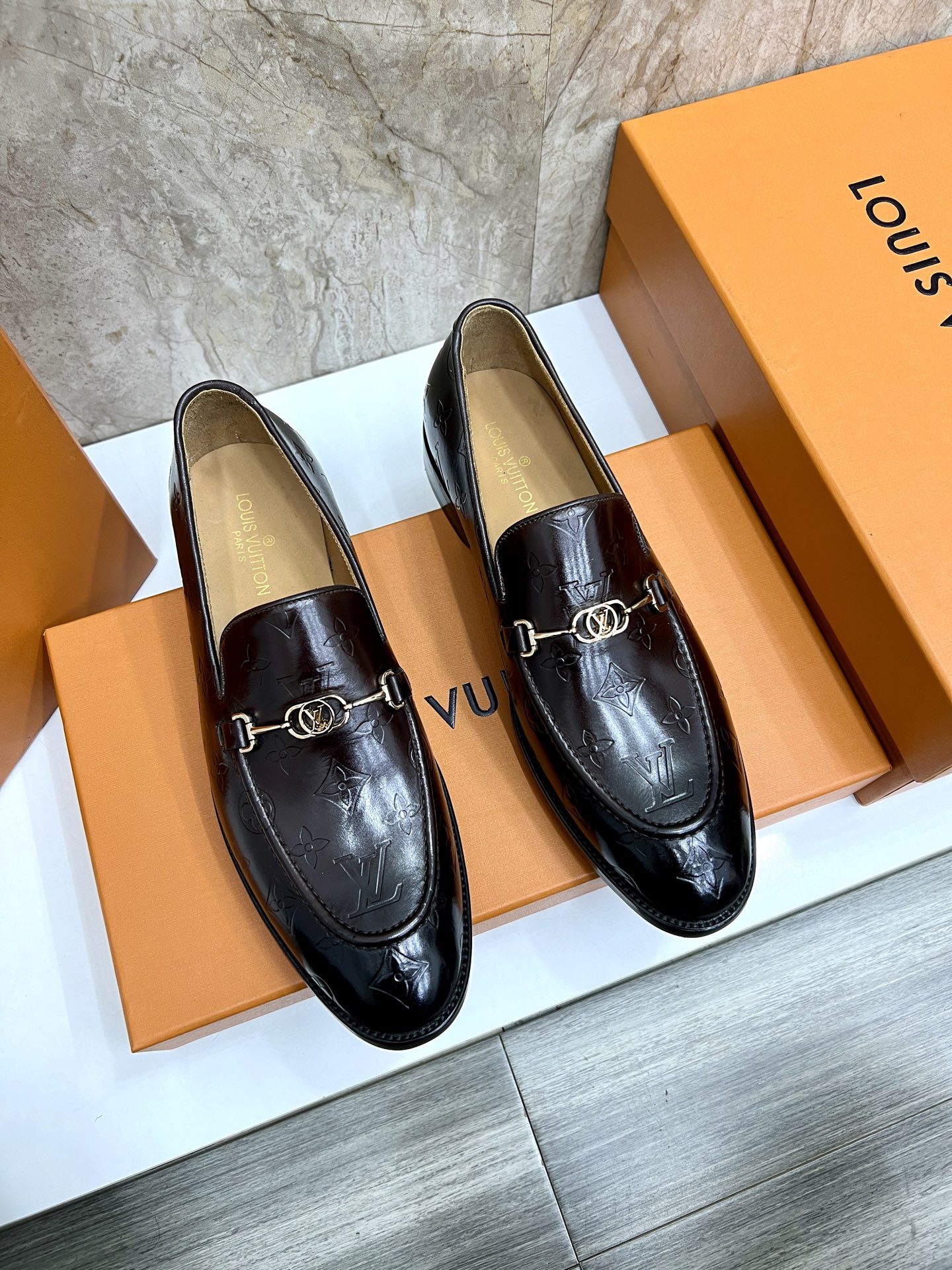 Louis Vuitton Vendome Flex Loafer in Black Leather with Monogram Detail 2 i1742487962206 8799 0 0