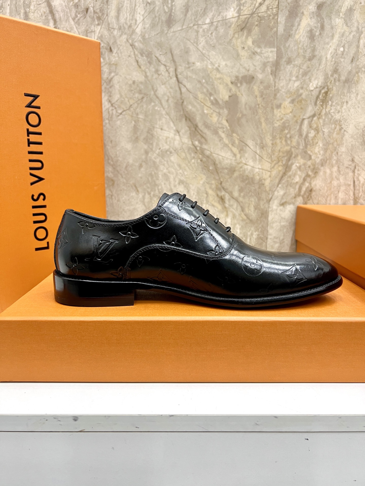 Louis Vuitton Vendome Flex Leather Oxford Shoes for Men, Monogram Detail 7 i1742488120704 2112 0 5