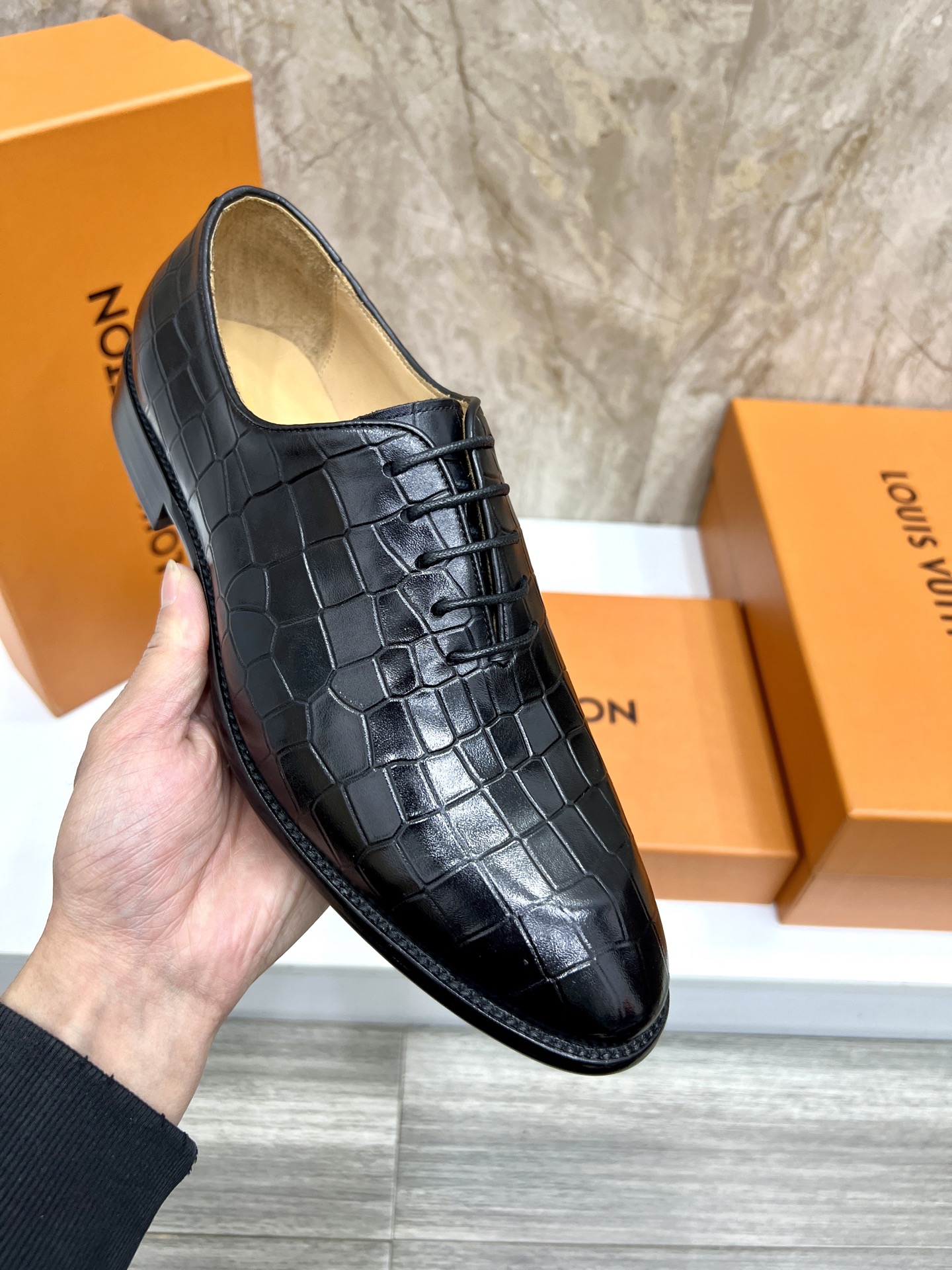 Louis Vuitton Men's Vendome Flex Loafers in Imported Calfskin Leather 8 i1742488174406 972 0 6