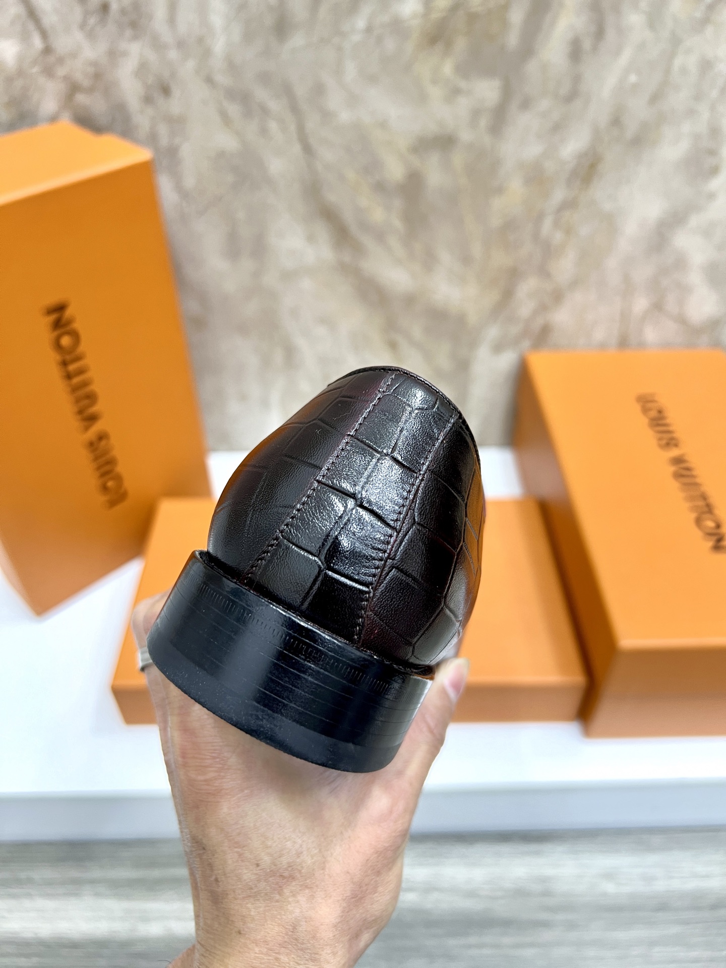 Louis Vuitton Vendome Flex Loafers in Leather with Monogram Detail 9 i1742488205404 3191 0 7