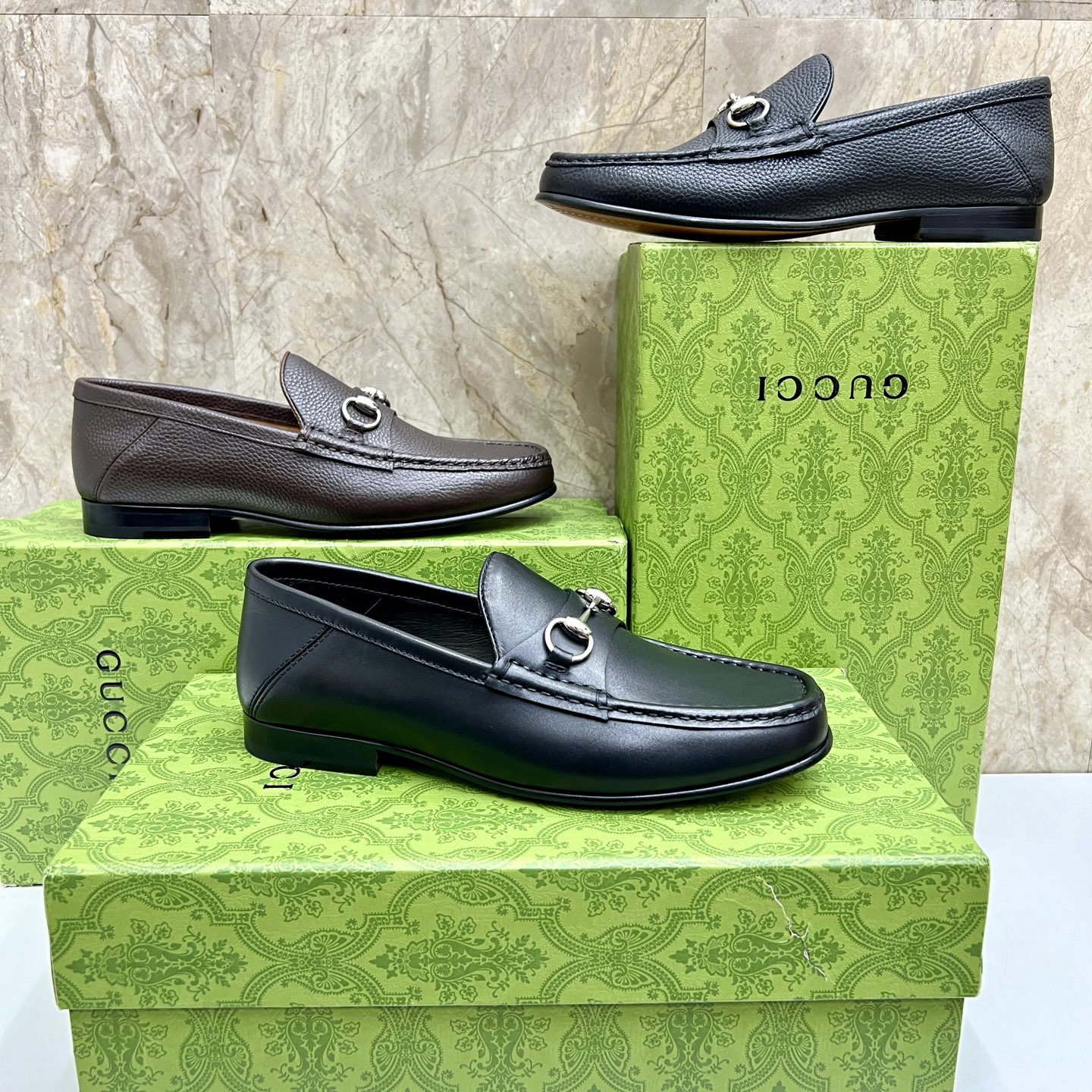 Gucci Men's Black Leather Loafers with Chain G Buckle - Elegant and Stylish 10 i1744426854301 4145 0 8