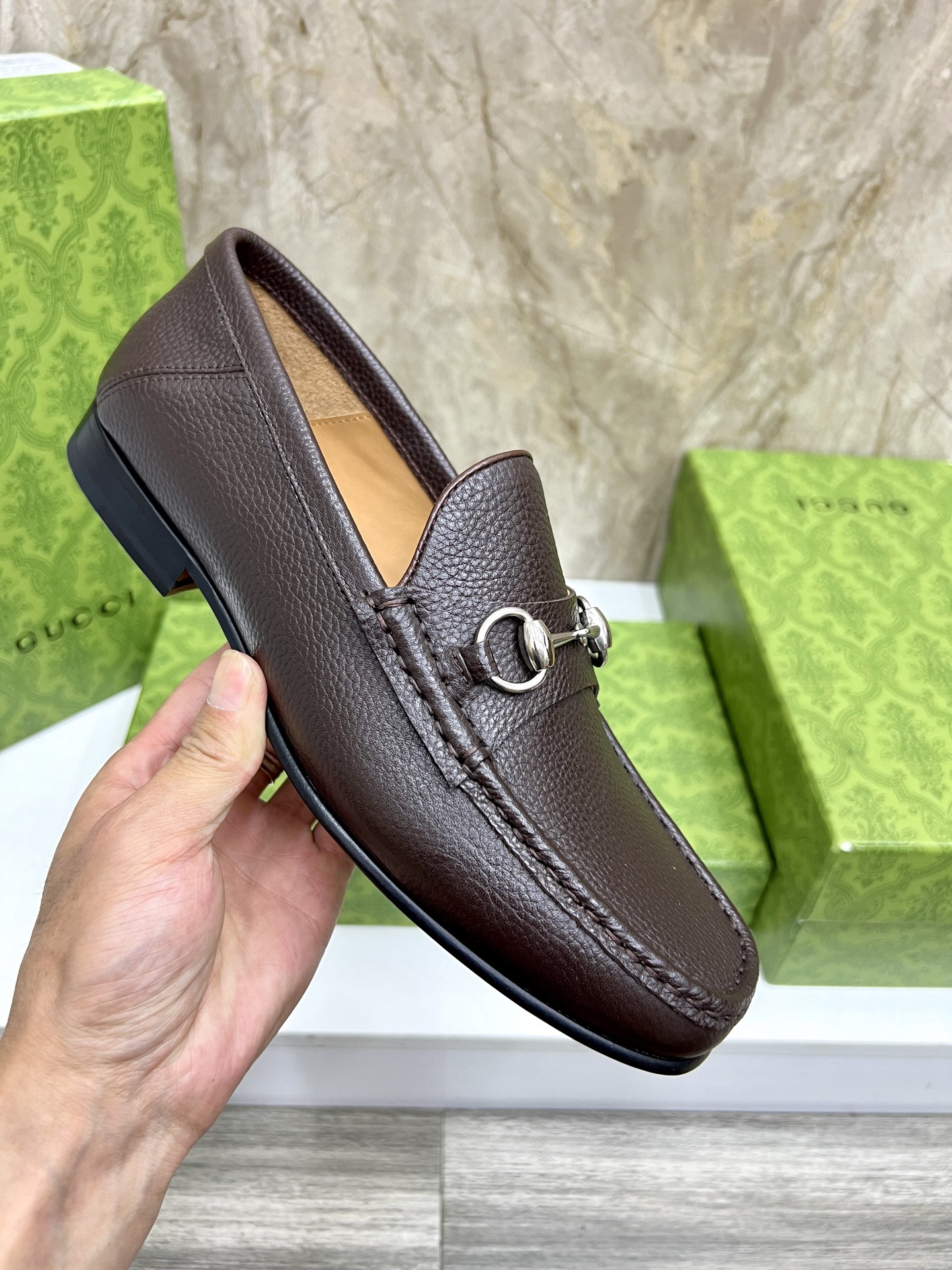 Gucci Men's Brown Leather Loafers with Chain G Buckle - Classic Style 8 i1744426887840 4250 0 6