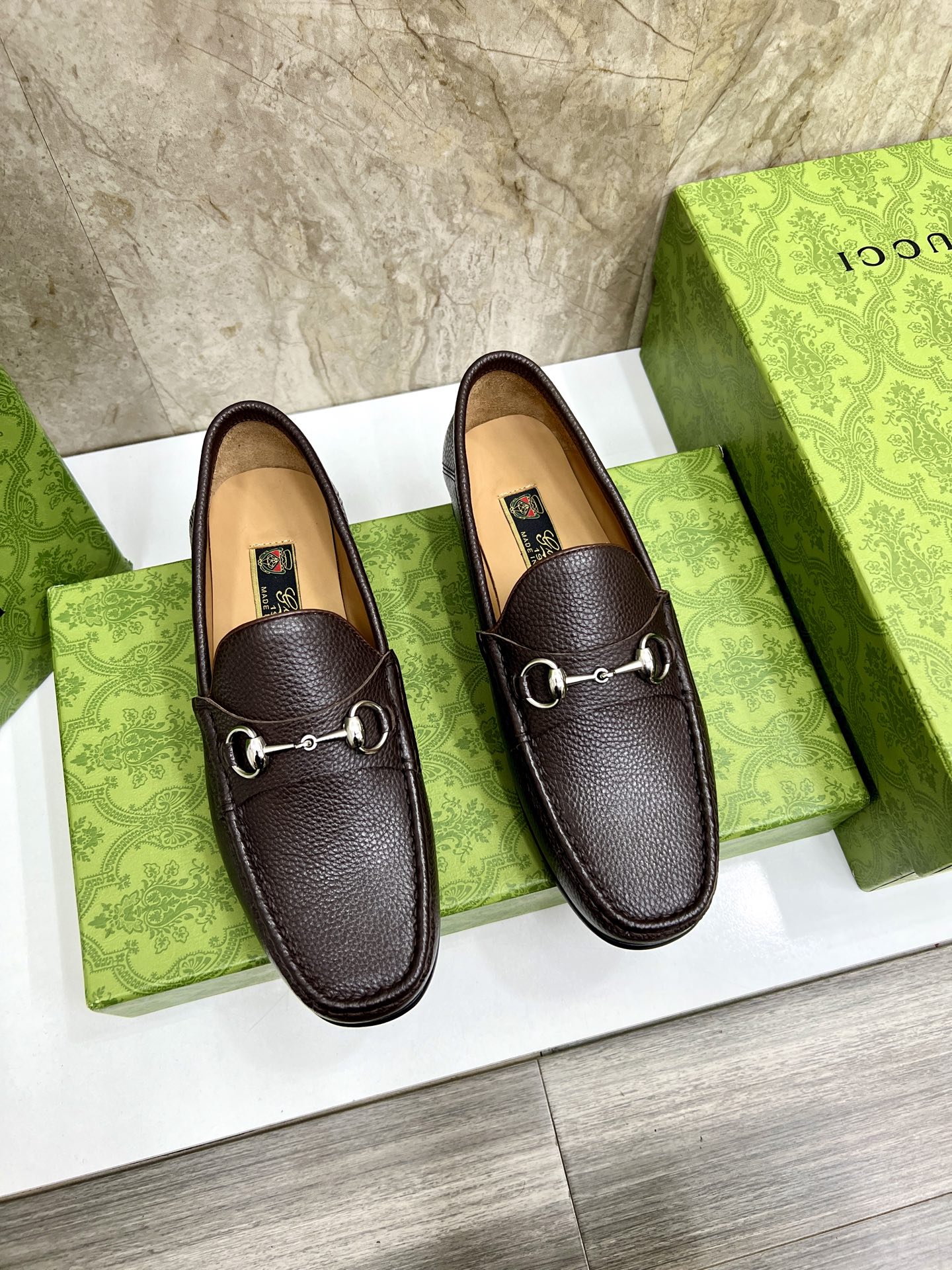 Gucci Men's Brown Leather Loafers with Chain G Buckle - Classic Style 2 i1744426887914 7398 0 0