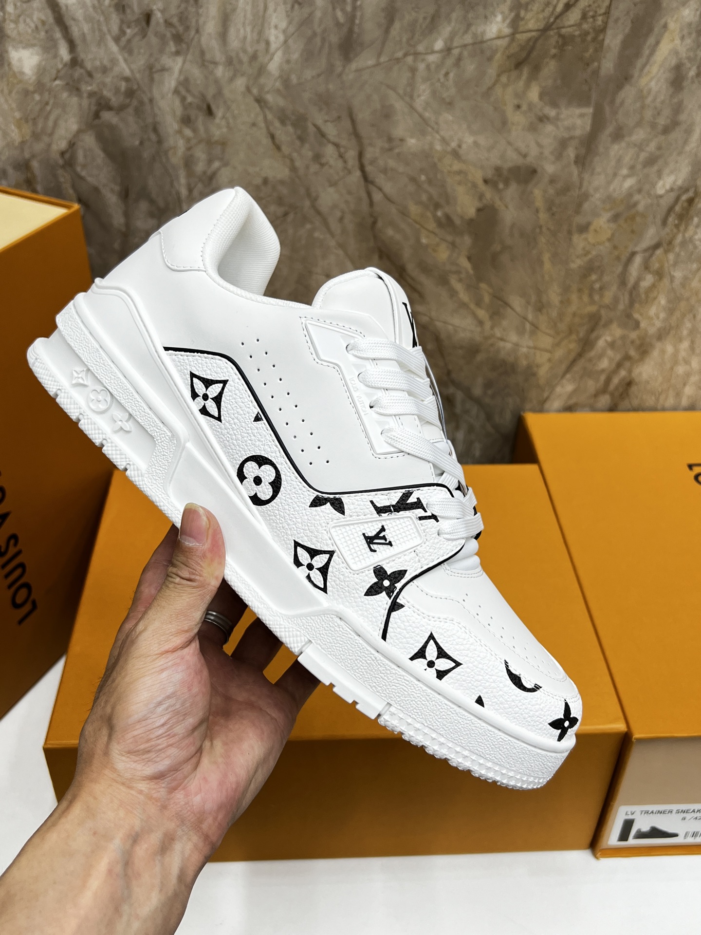 Louis Vuitton Trainer Sneakers White Leather Monogram, Men's Size 35-44 8 i1745214836374 60 0 6