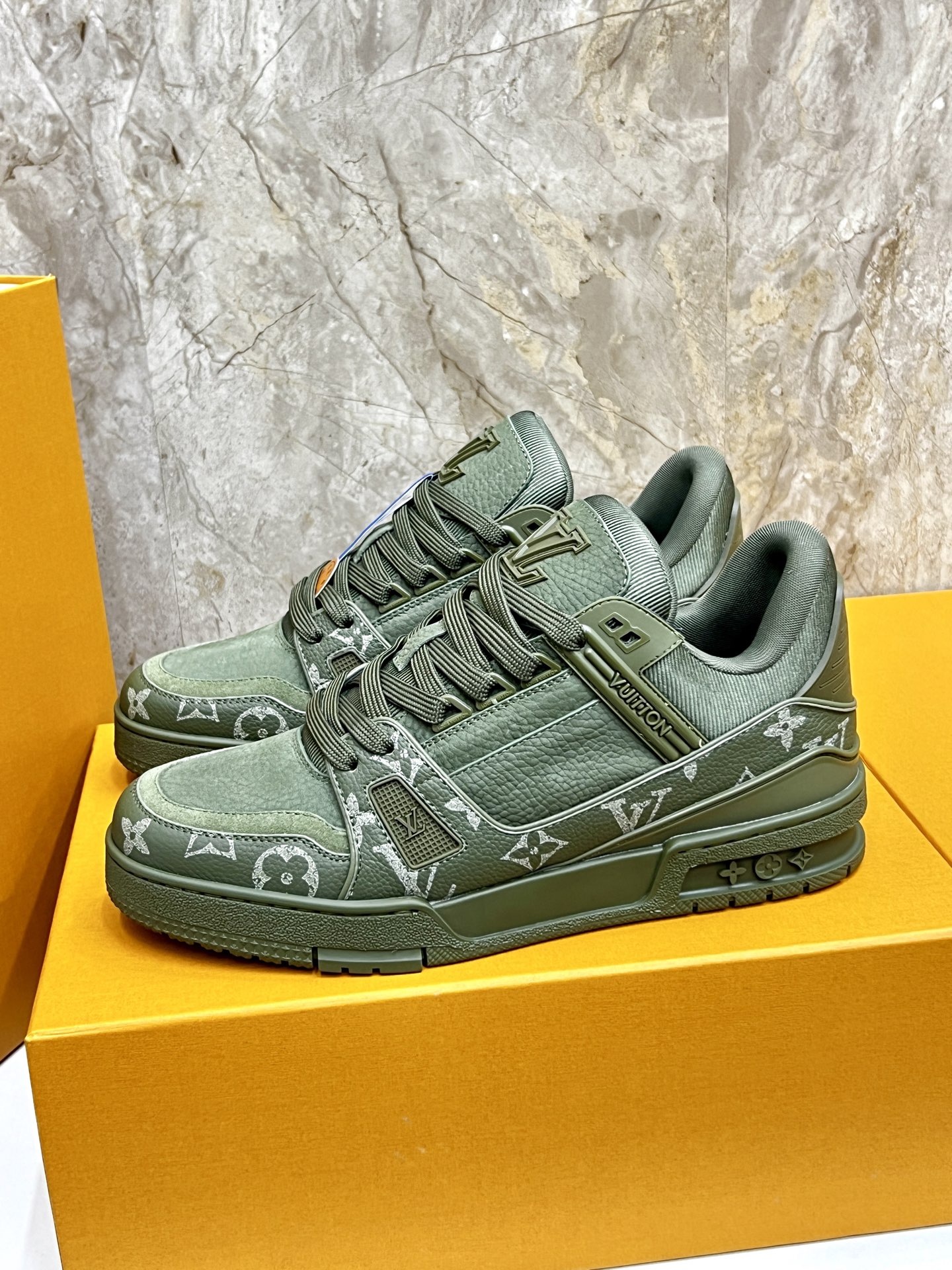 Louis Vuitton Trainer Sneakers - Stylish & Comfortable Men's Footwear 2 i1745214871832 8879 0 0