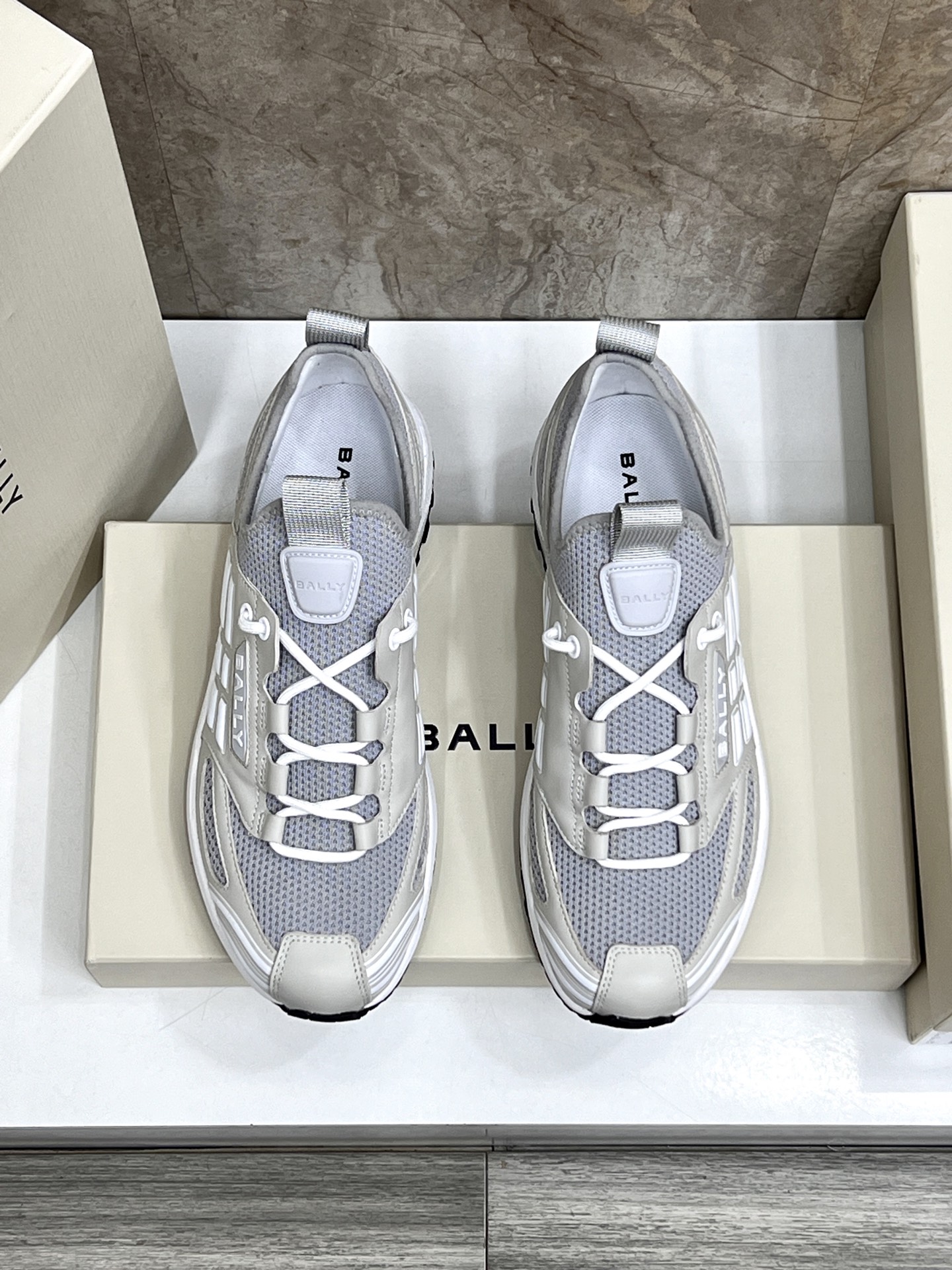 NO:279931,【BALLY】Barley - High-end quality original single - original upper leather - Ultra-light TPU foaming for the sole - Ultra-high quality control, fine workmanship highlighted (high-end, noble, grade) -Size39-44,,bally19860909【BALLY】巴利 -高端品质 原单 -鞋面原版皮 -大底超轻TPU发泡 -超高品控·做工精细凸显(高端·贵气·档次) -Size39-44,,bally,Men's shoes