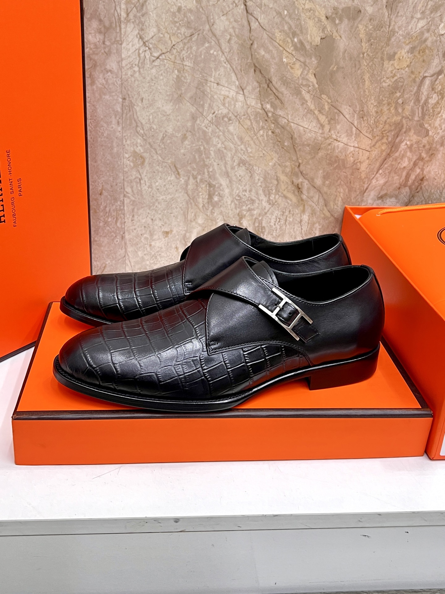 Hermes Giovanni Loafers: Classic Leather Buckle Dress Shoes for Men 3 i1745734182144 169 0 1