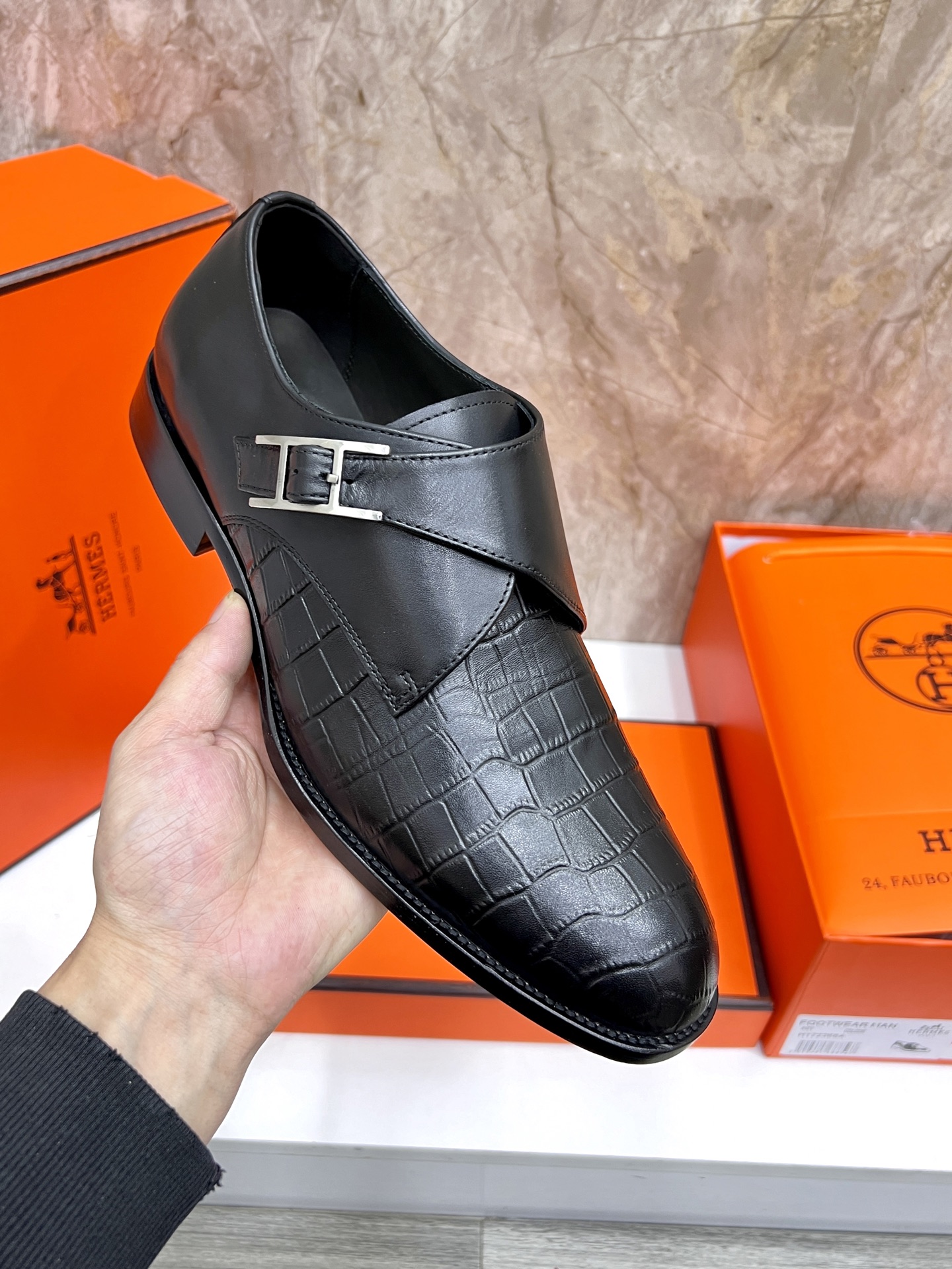 Hermes Giovanni Loafers: Classic Leather Buckle Dress Shoes for Men 8 i1745734183227 9275 0 6