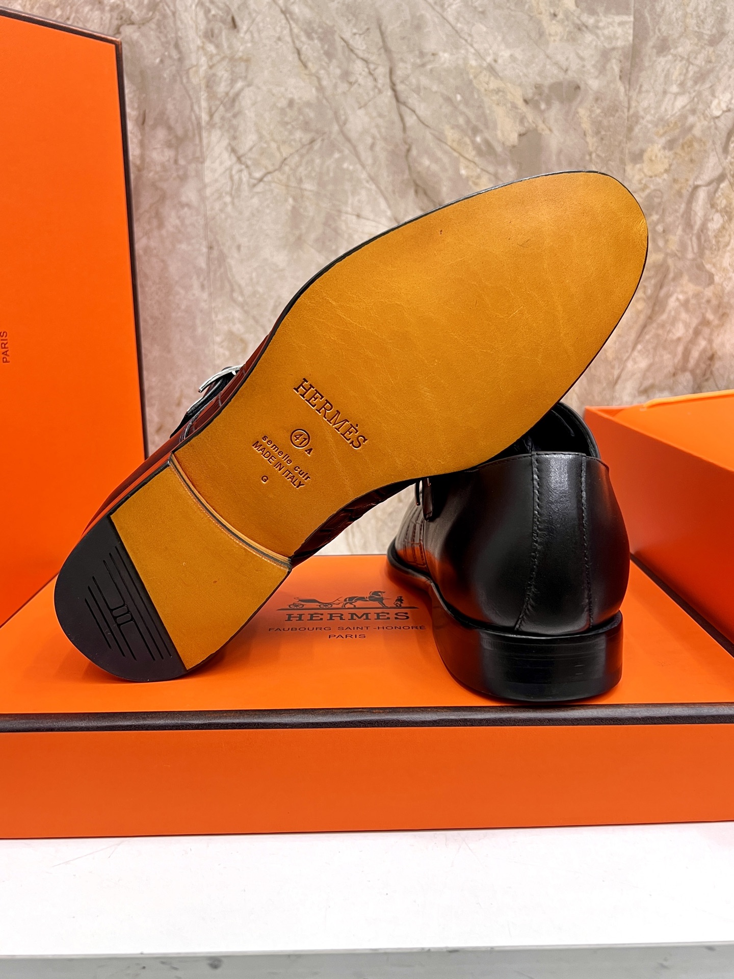 Hermes Giovanni Loafers: Classic Leather Buckle Dress Shoes for Men 9 i1745734183275 2083 0 7
