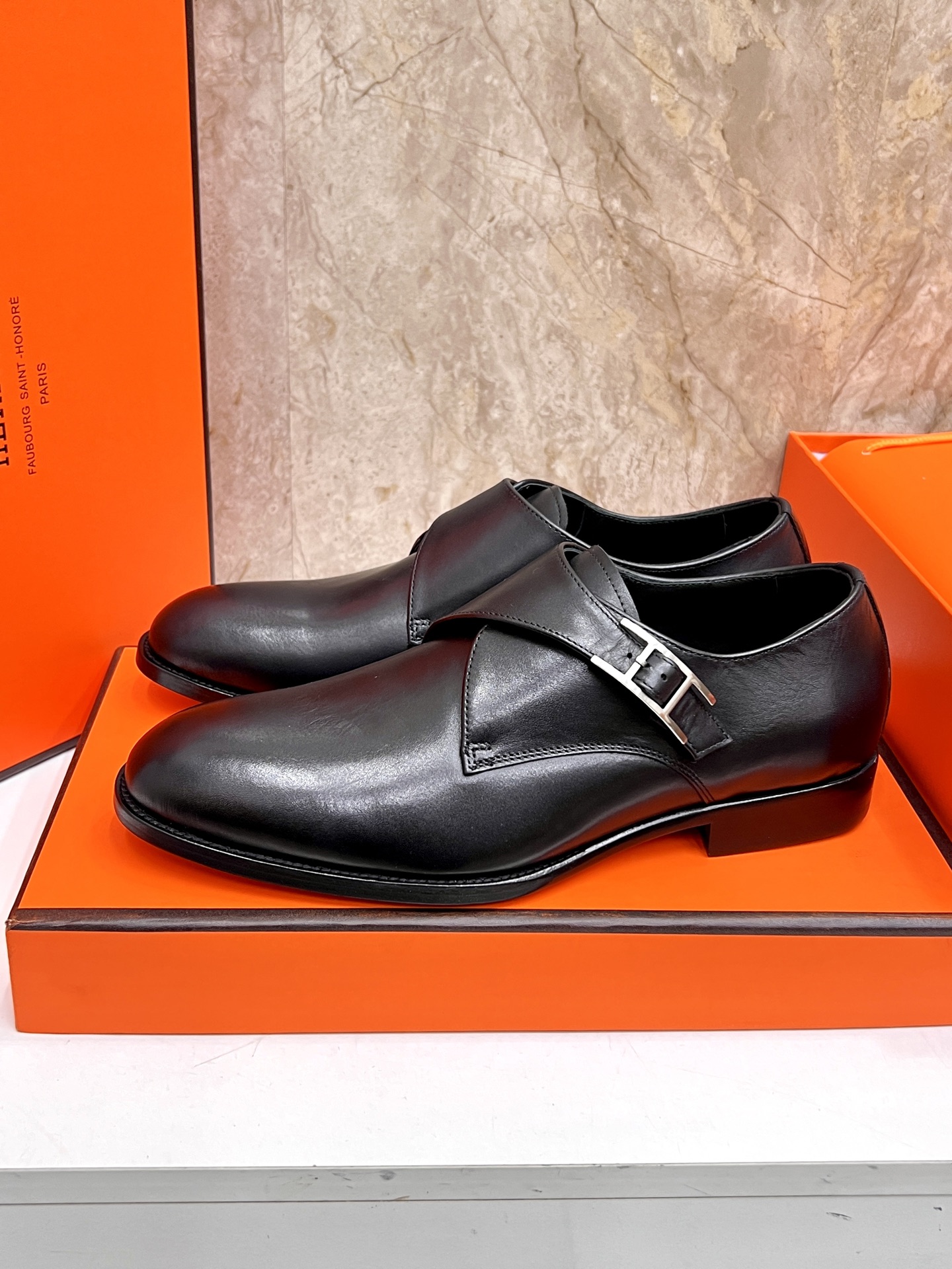 Hermes Giovanni Leather Loafers with Palladium Buckle - Classic Elegance 3 i1745734194232 1977 0 1