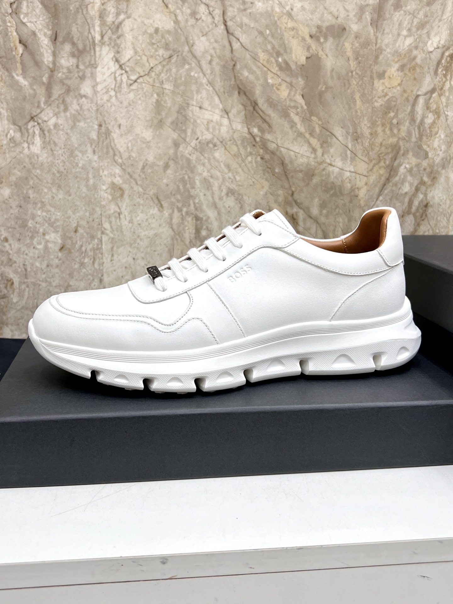 Hugo Boss Leather Sneakers for Men,Comfortable and Stylish, Sizes 39-44 6 i1746852593153 2000 0 4