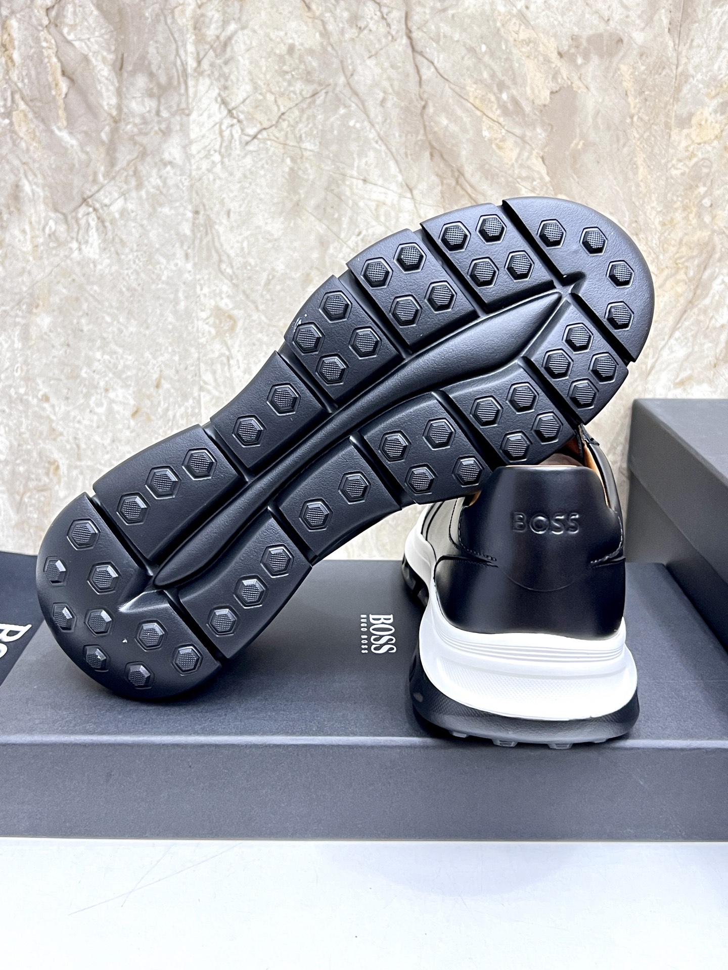 BOSS Men's Leather Casual Sneakers - Elegant and Comfortable Style 9 i1746852609390 6600 0 7