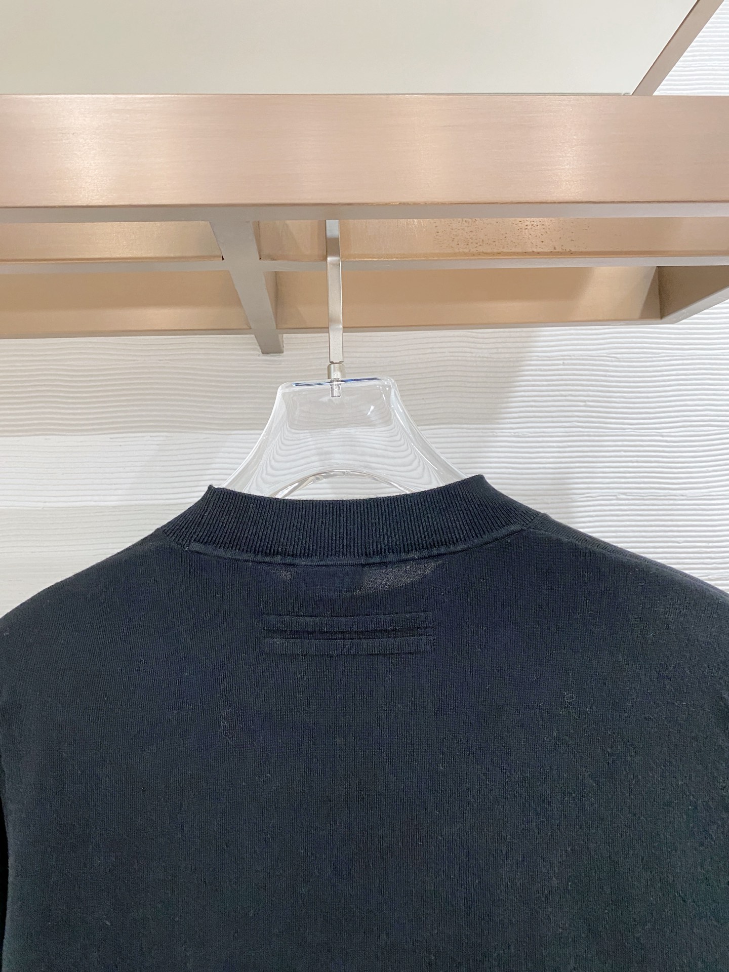 Zegna 杰尼亚羊绒羊毛毛衣，高端羊绒线纱、顶级羊绒意味着无与伦比的亲肤触感，软糯又轻柔，低调内敛却难掩奢华质感，无论