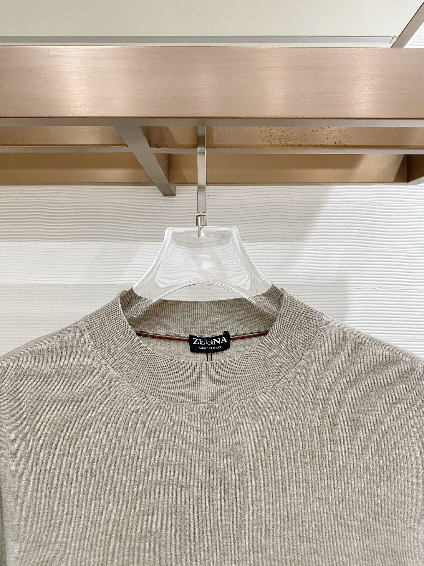 Zegna 杰尼亚羊绒羊毛毛衣，高端羊绒线纱、顶级羊绒意味着无与伦比的亲肤触感，软糯又轻柔，低调内敛却难掩奢华质感，无论
