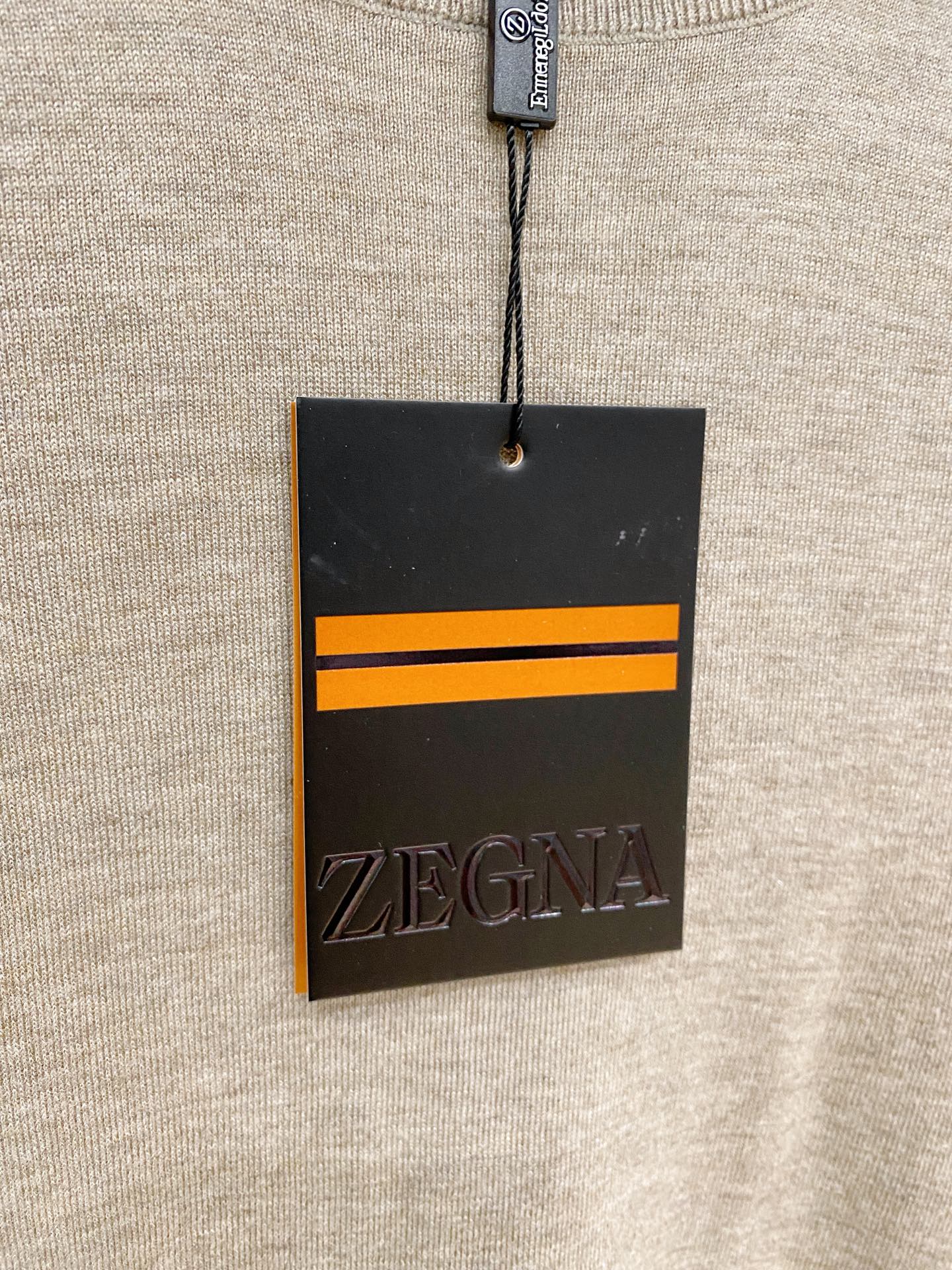 Zegna 杰尼亚羊绒羊毛毛衣，高端羊绒线纱、顶级羊绒意味着无与伦比的亲肤触感，软糯又轻柔，低调内敛却难掩奢华质感，无论