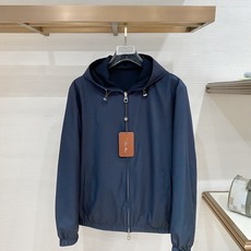 秋冬新款Loro Piana诺 u翩雅 老钱推荐 商务通勤 一衣两穿Bomber Windmate双面穿莲帽夹克外套 经 秋冬新款Loro Piana诺 u翩雅 老钱推荐 商务通勤 一衣两穿Bomber Windmate双面穿莲帽夹克外套 经