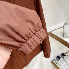 秋冬新款Loro Piana诺 u翩雅 老钱推荐 商务通勤 一衣两穿Bomber Windmate双面穿莲帽夹克外套 经 秋冬新款Loro Piana诺 u翩雅 老钱推荐 商务通勤 一衣两穿Bomber Windmate双面穿莲帽夹克外套 经