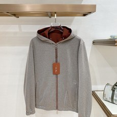 秋冬新款Loro Piana诺 u翩雅 老钱推荐 商务通勤 一衣两穿Bomber Windmate双面穿莲帽夹克外套 经 秋冬新款Loro Piana诺 u翩雅 老钱推荐 商务通勤 一衣两穿Bomber Windmate双面穿莲帽夹克外套 经