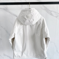 Louis Vuitton 路易威登 2026FW秋冬新款压花连帽羽绒冲锋夹克💥 秋冬爆款硬核单品✨原版全套开模五金,推 Louis Vuitton 路易威登 2026FW秋冬新款压花连帽羽绒冲锋夹克💥 秋冬爆款硬核单品✨原版全套开模五金,推