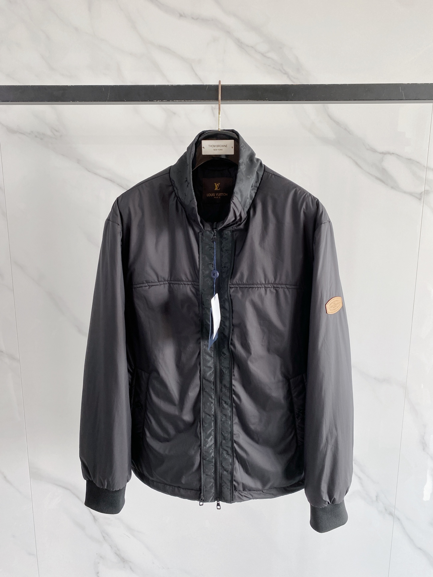 Louis Vuitton 路易威登 2026FW秋冬新款可脱卸两穿羽绒服外套✨ 原版定制五金拉链,高品质防风羽绒面料, Louis Vuitton 路易威登 2026FW秋冬新款可脱卸两穿羽绒服外套✨ 原版定制五金拉链,高品质防风羽绒面料,