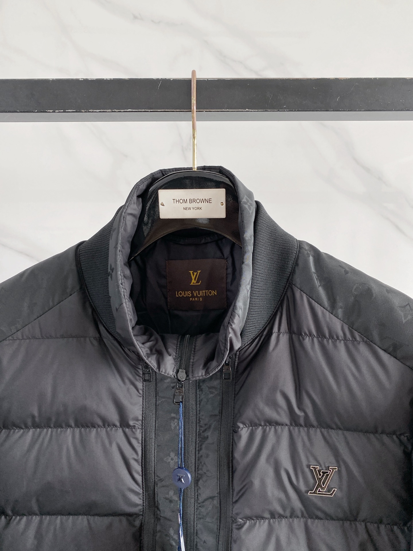 Louis Vuitton 路易威登 2026FW秋冬新款可脱卸两穿羽绒服外套✨ 原版定制五金拉链,高品质防风羽绒面料, Louis Vuitton 路易威登 2026FW秋冬新款可脱卸两穿羽绒服外套✨ 原版定制五金拉链,高品质防风羽绒面料,