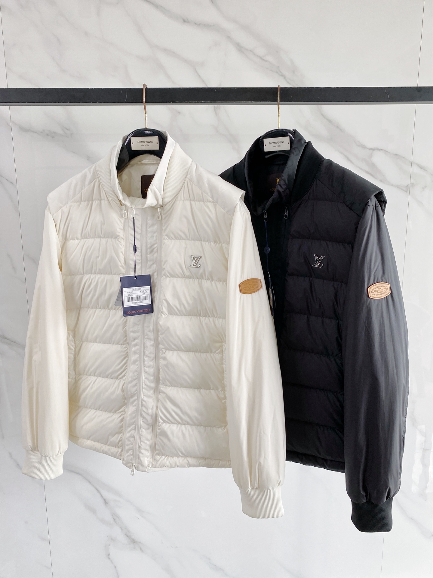 Louis Vuitton 路易威登 2026FW秋冬新款可脱卸两穿羽绒服外套✨ 原版定制五金拉链,高品质防风羽绒面料, Louis Vuitton 路易威登 2026FW秋冬新款可脱卸两穿羽绒服外套✨ 原版定制五金拉链,高品质防风羽绒面料,